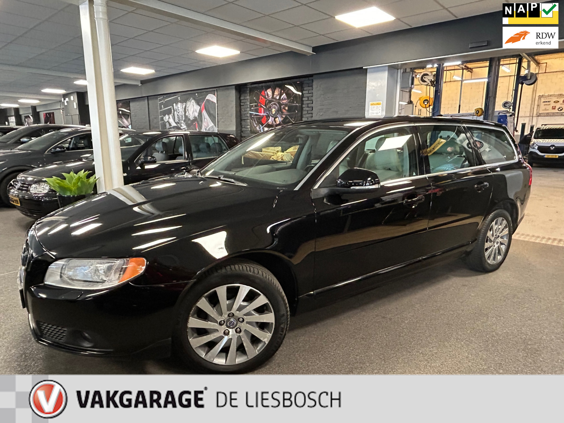 Volvo V70 1.6 T4 Limited Edition / Automaat / Leder /Stoel verwarming / trekhaak