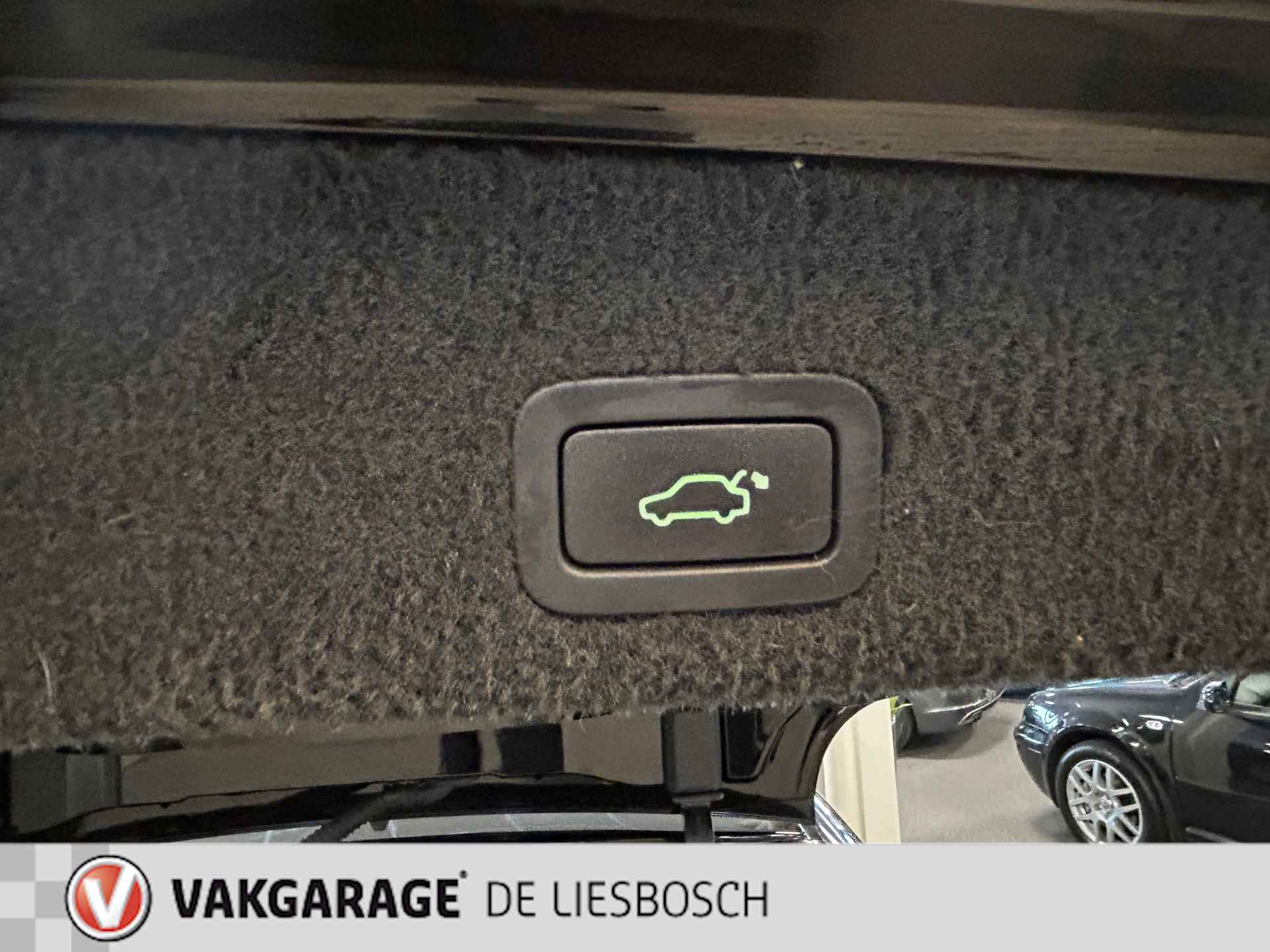 Volvo V70 1.6 T4 Limited Edition / Automaat / Leder /Stoel verwarming / trekhaak - 21/28