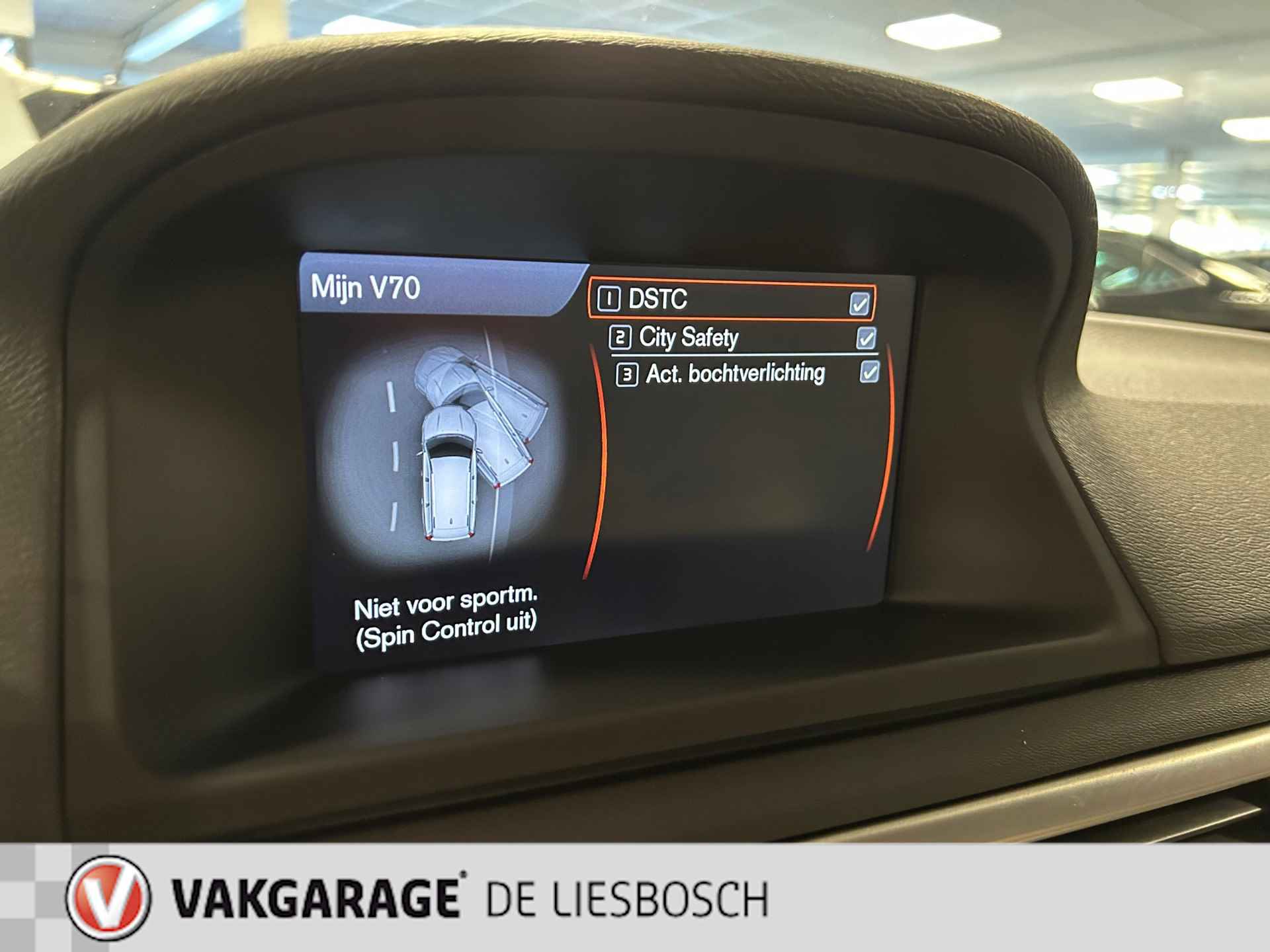 Volvo V70 1.6 T4 Limited Edition / Automaat / Leder /Stoel verwarming / trekhaak - 26/28