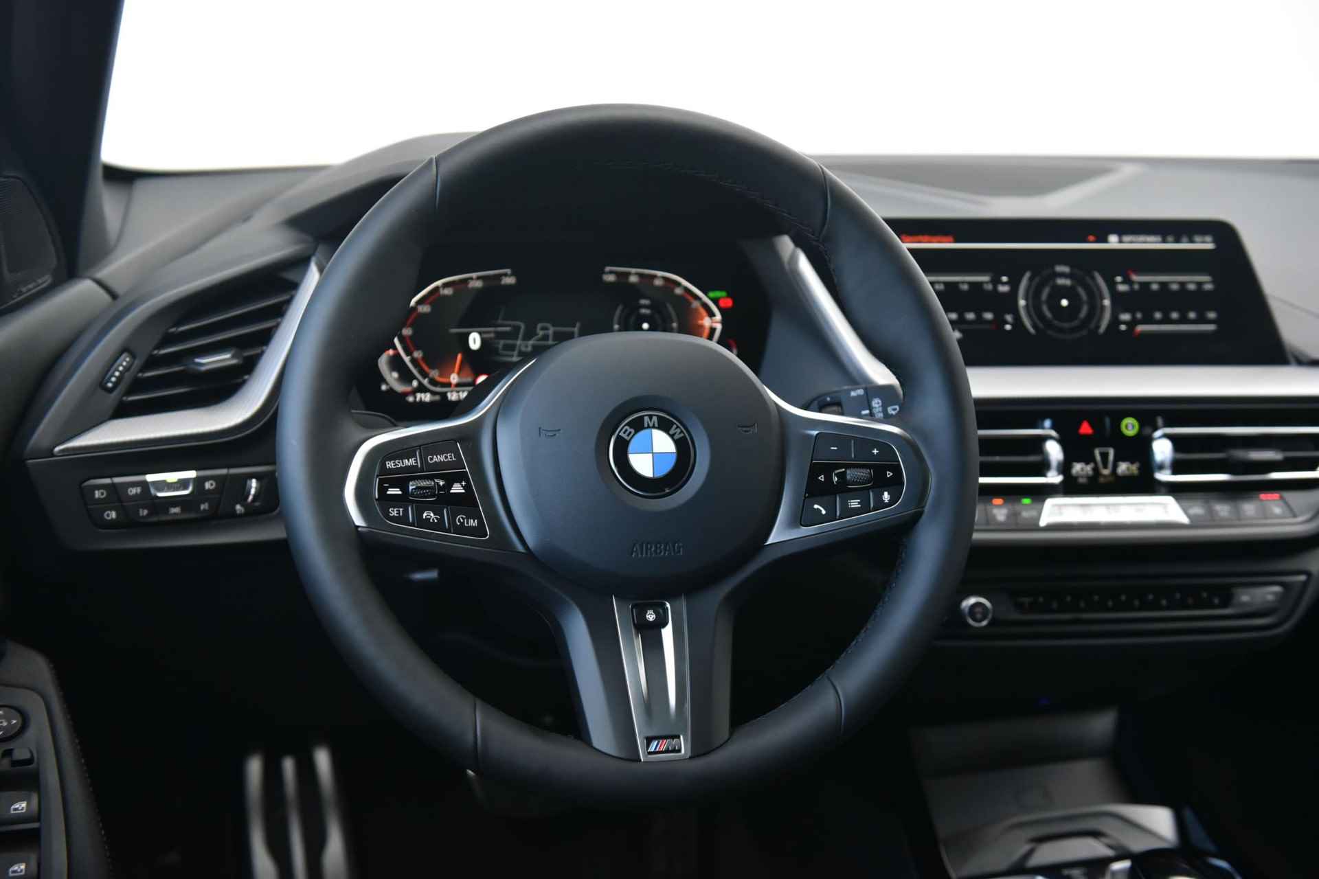 BMW 1 Serie 118i Business Edition Plus M Sportpakket - 16/25