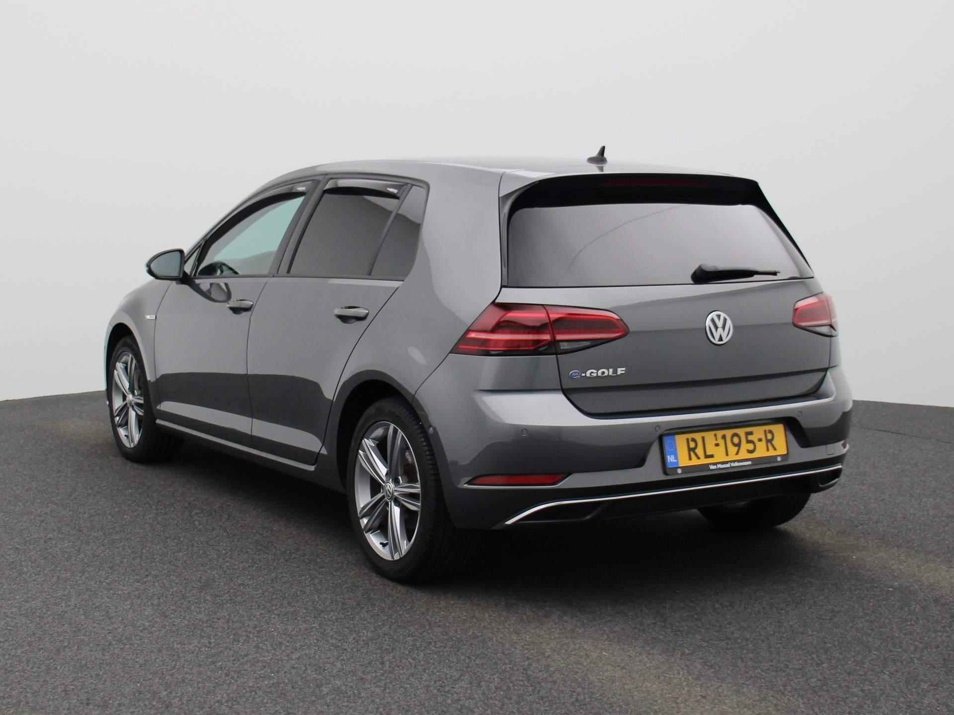 Volkswagen e-Golf e-Golf 136 PK DSG | Apple Carplay | Digital Cockpit Pro | Leder Bekleding | Achteruitrijcamera | R-Line Velgen | Stoelverwarming | LED+ Koplampen | Dynamische Achterlichten | Keyless | - 3/41