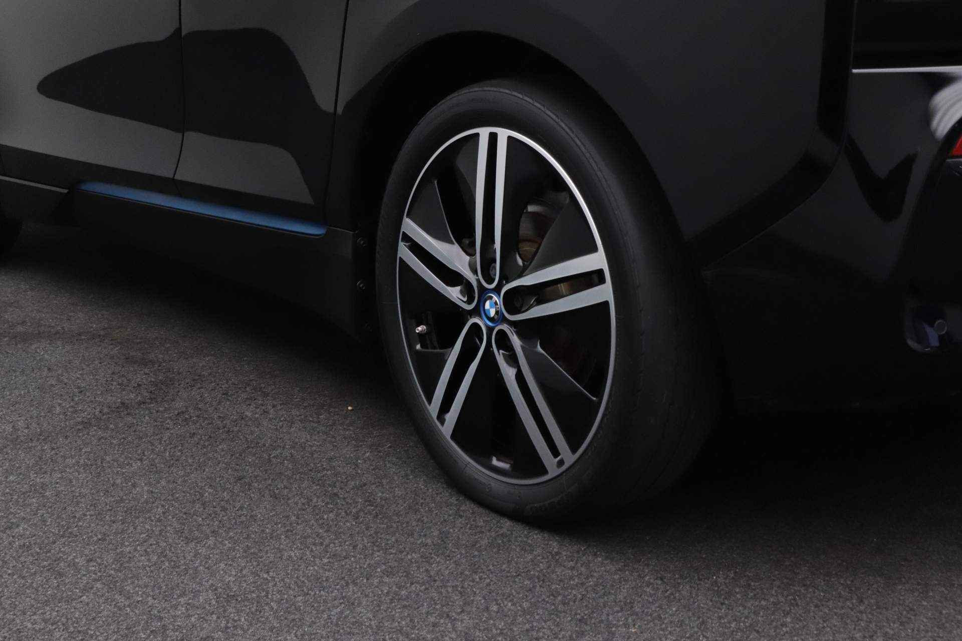 BMW i3 Executive Edition 120Ah 42 kWh - 6/26