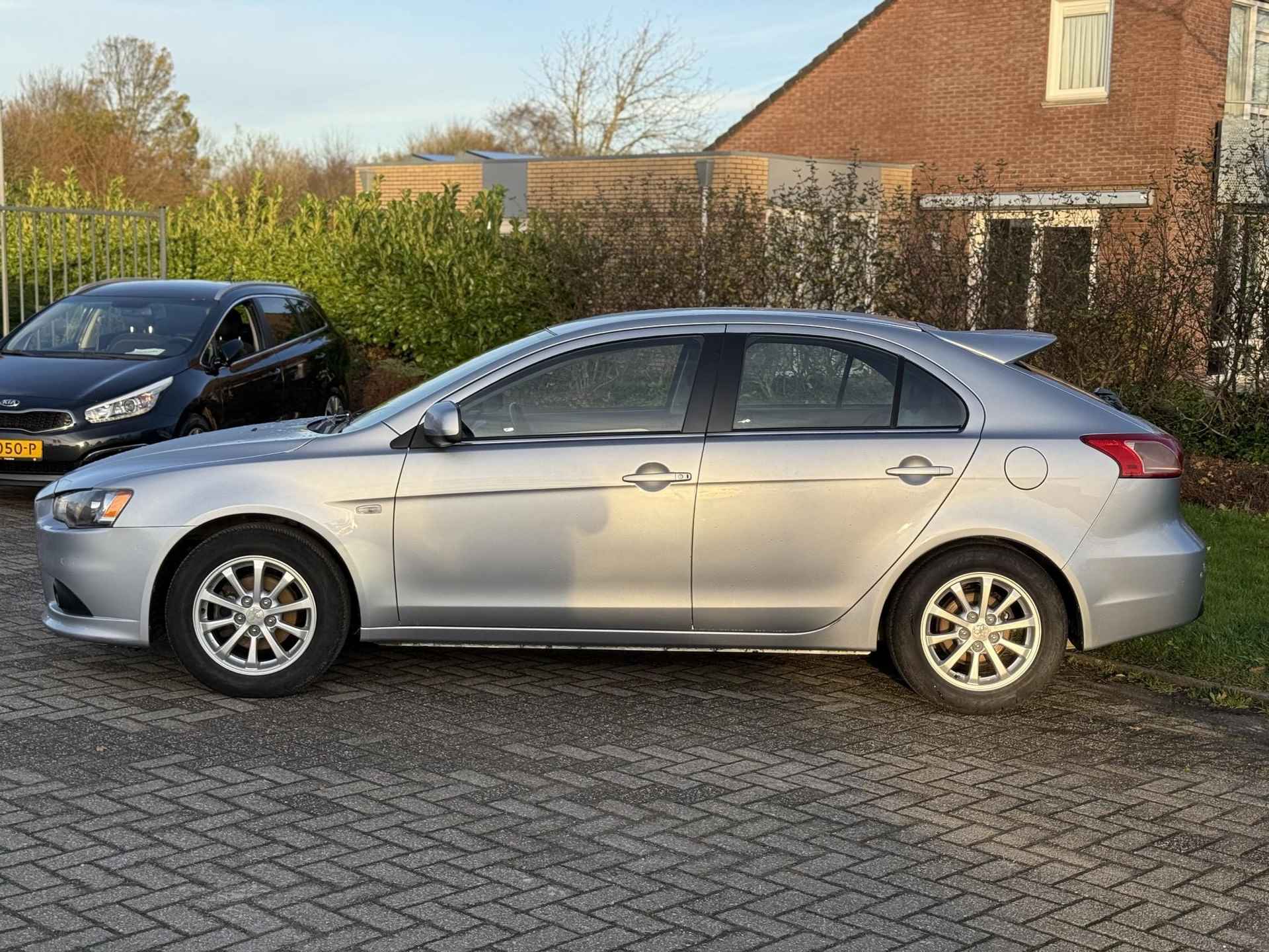 Mitsubishi Lancer Sportback 1.6 Edition Two Keyless | Stoelverwarming - 2/23