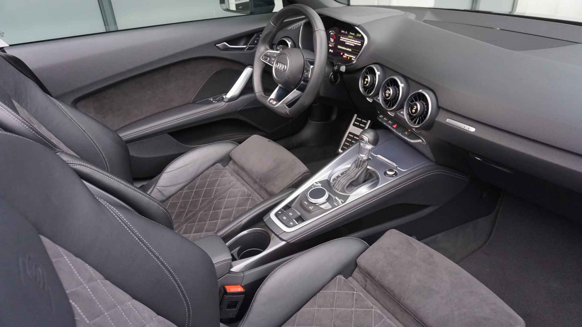 Audi TT Roadster 40 TFSI 197pk Pro Line S Competition Virtual 20inch Keyless LM LED A-Spoiler Navi Alcantara/Leder Nekverwarming Nano Grey! *keurig exemplaar* 59867km! - 13/63