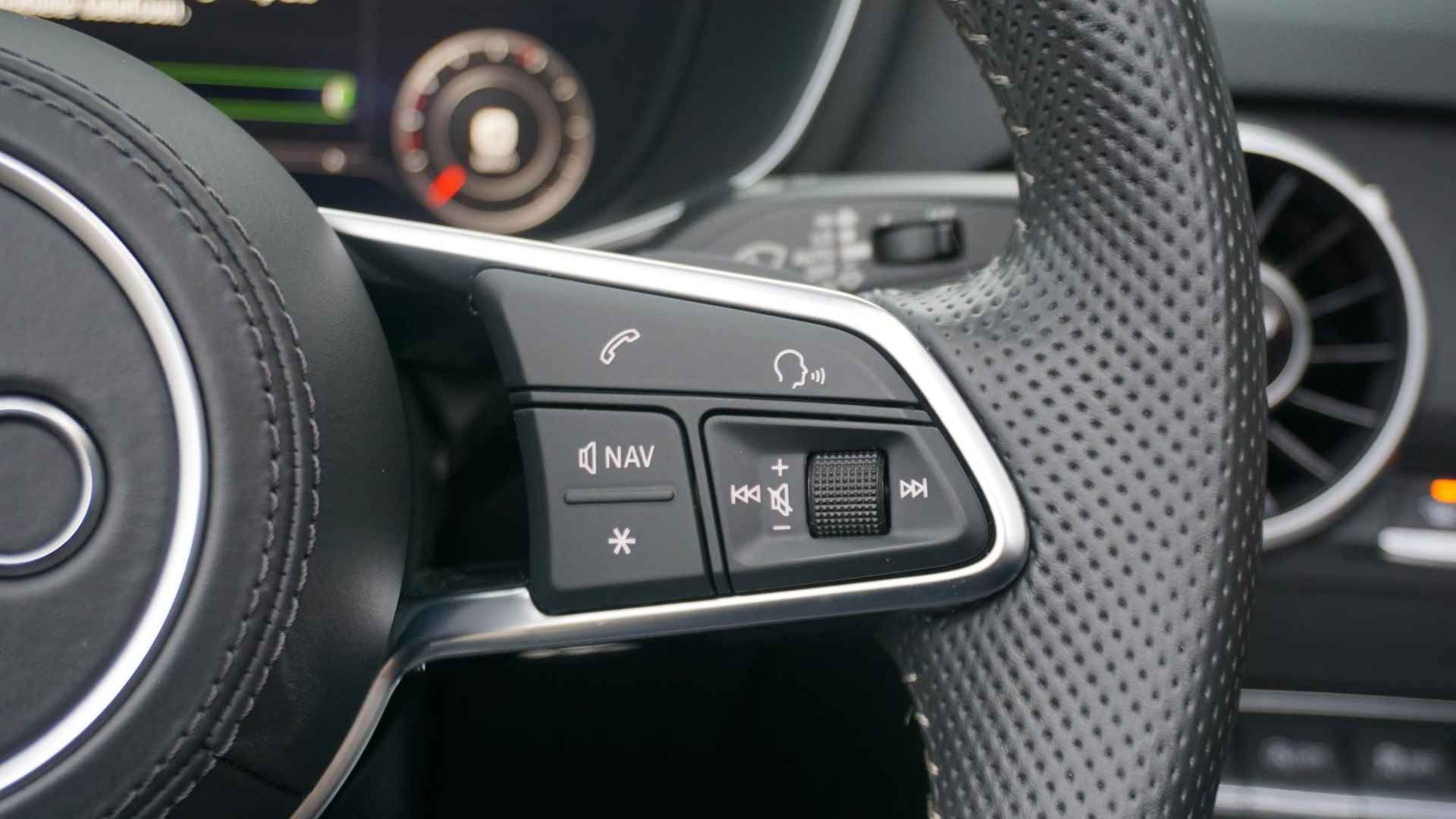 Audi TT Roadster 40 TFSI 197pk Pro Line S Competition Virtual 20inch Keyless LM LED A-Spoiler Navi Alcantara/Leder Nekverwarming Nano Grey! *keurig exemplaar* 59867km! - 28/63