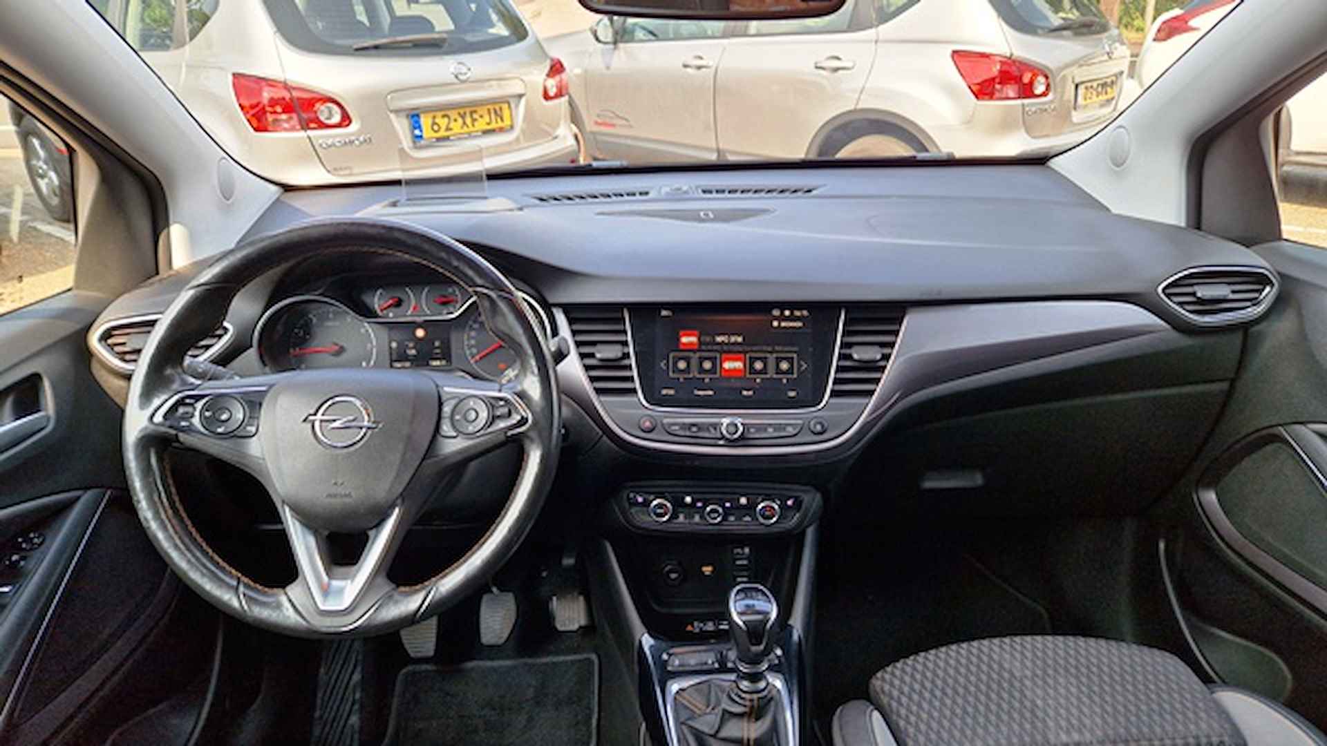 OPEL Crossland X 1.2 Turbo 130pk Start/Stop Innovation -Panoramadak - Trekhaak - 9/17