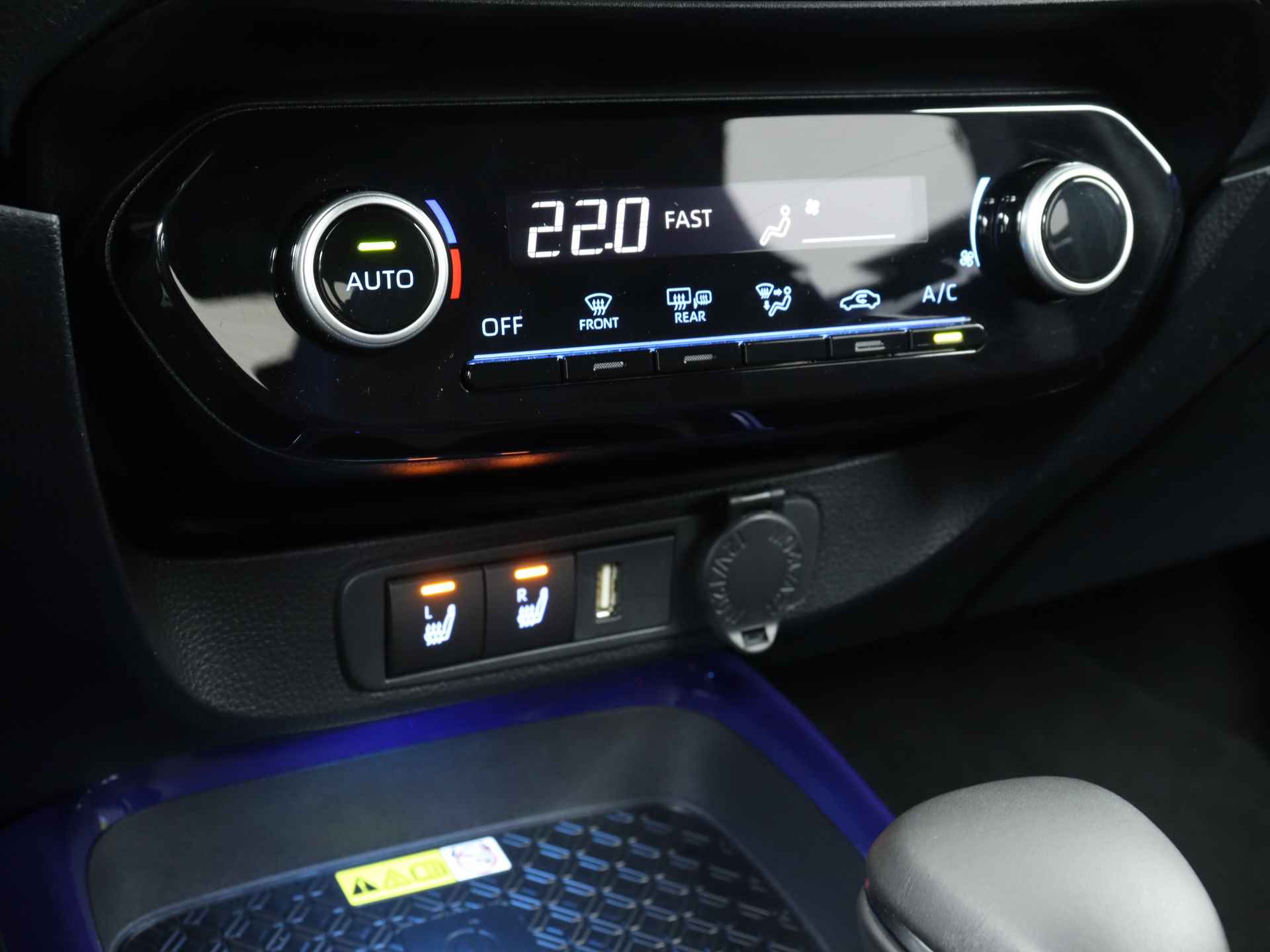 Toyota Aygo X 1.0 Pulse Limited | Automaat | Groot Scherm Navigatie | Climate Control | Stoelverwarming | - 10/38