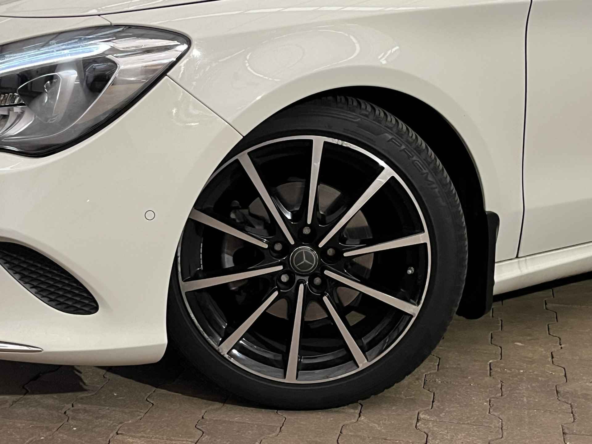 Mercedes-Benz CLA-Klasse Shooting Brake 180 Automaat | Panorama Dak | Parkeersensoren | 18" Lichtmetaal | Bluetooth | Leder/Stof - 6/42