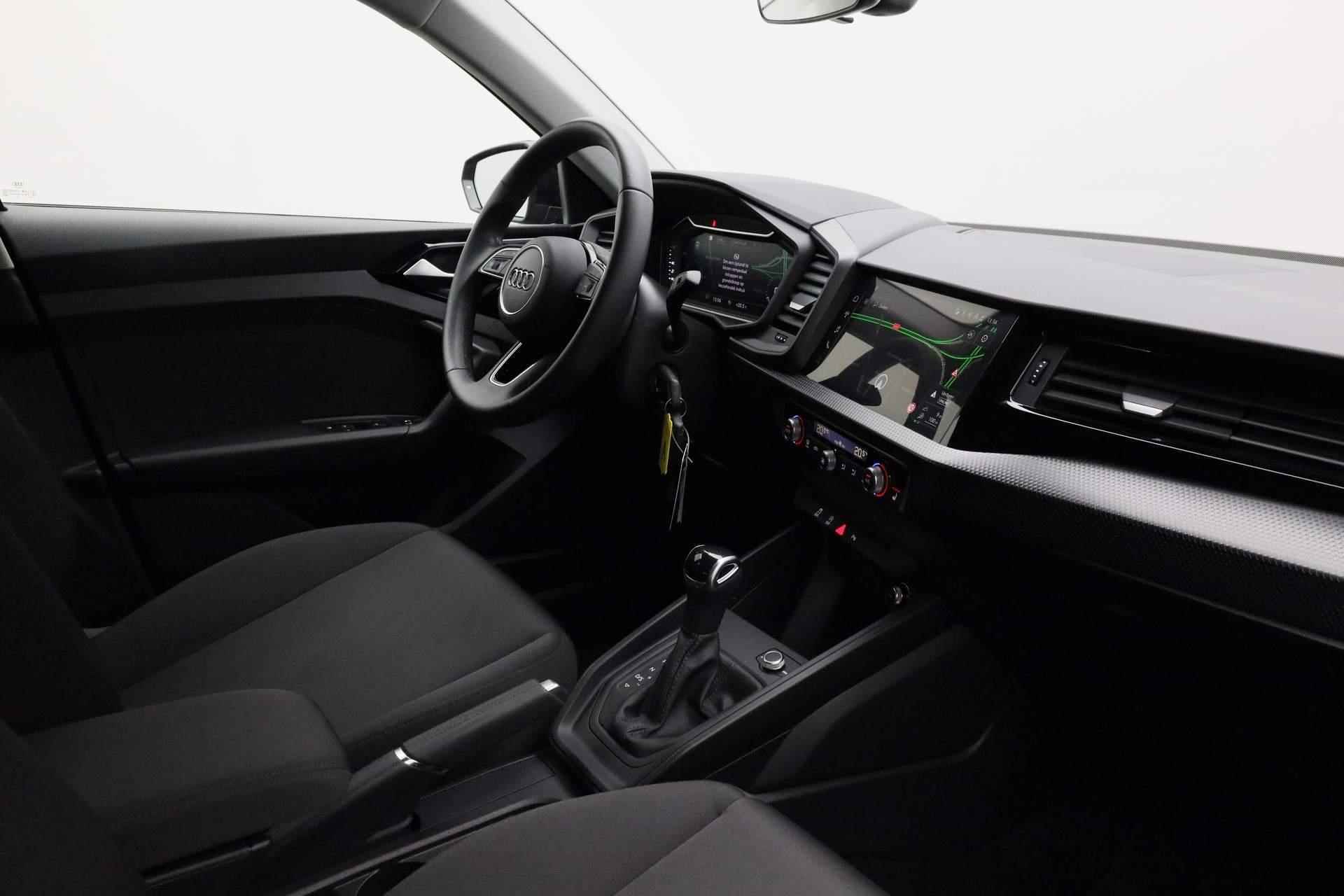 Audi A1 Sportback 30 TFSI 110PK S-tronic Advanced edition / S-Line | Navi | Stoelverwarming | Parkeersensoren voor/achter | Lane Assist | 16 inch - 36/39