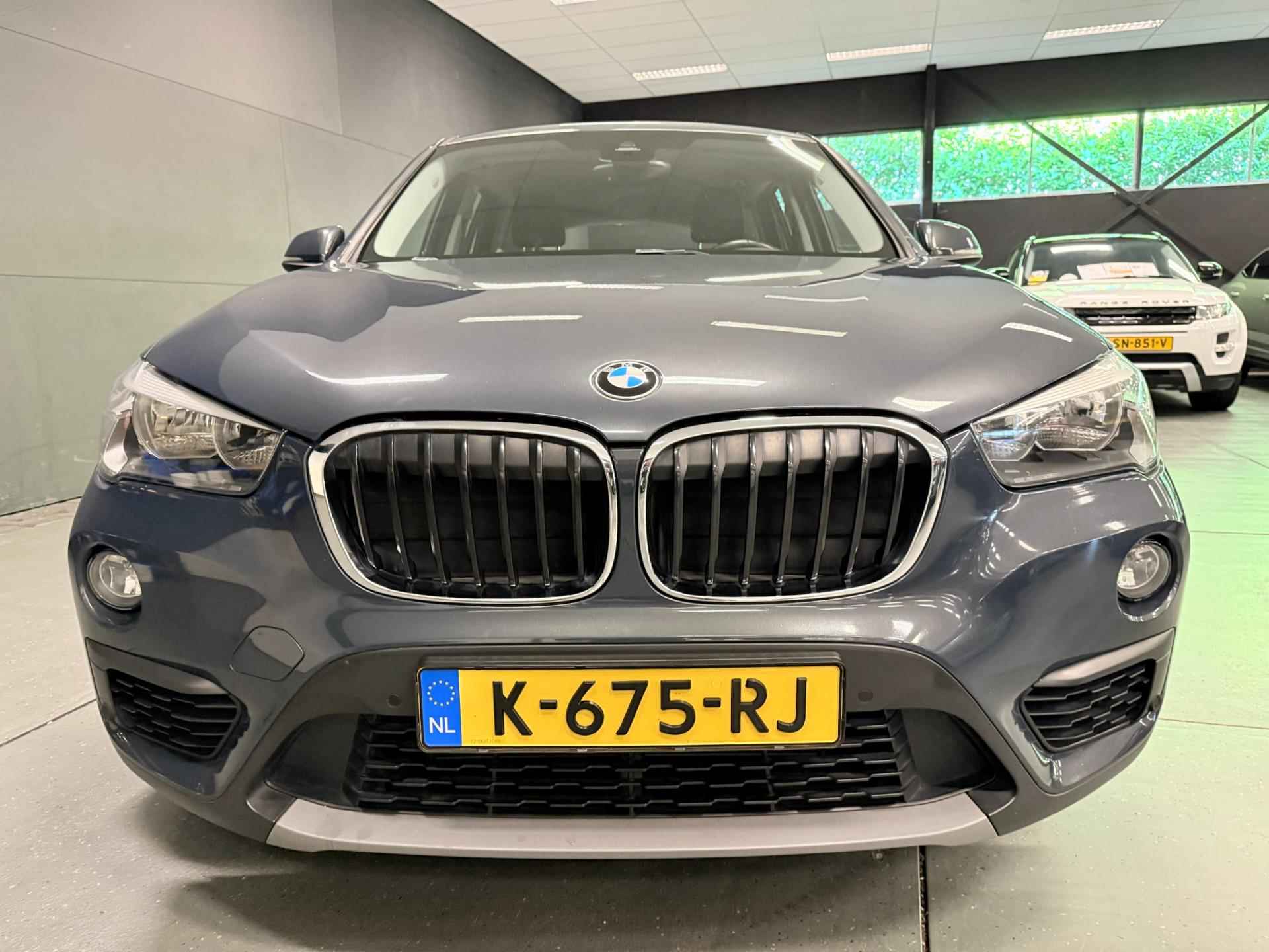 BMW X1 XDrive20i 4X4/AUT/ECC/PDC/KEY-LESS - 3/36