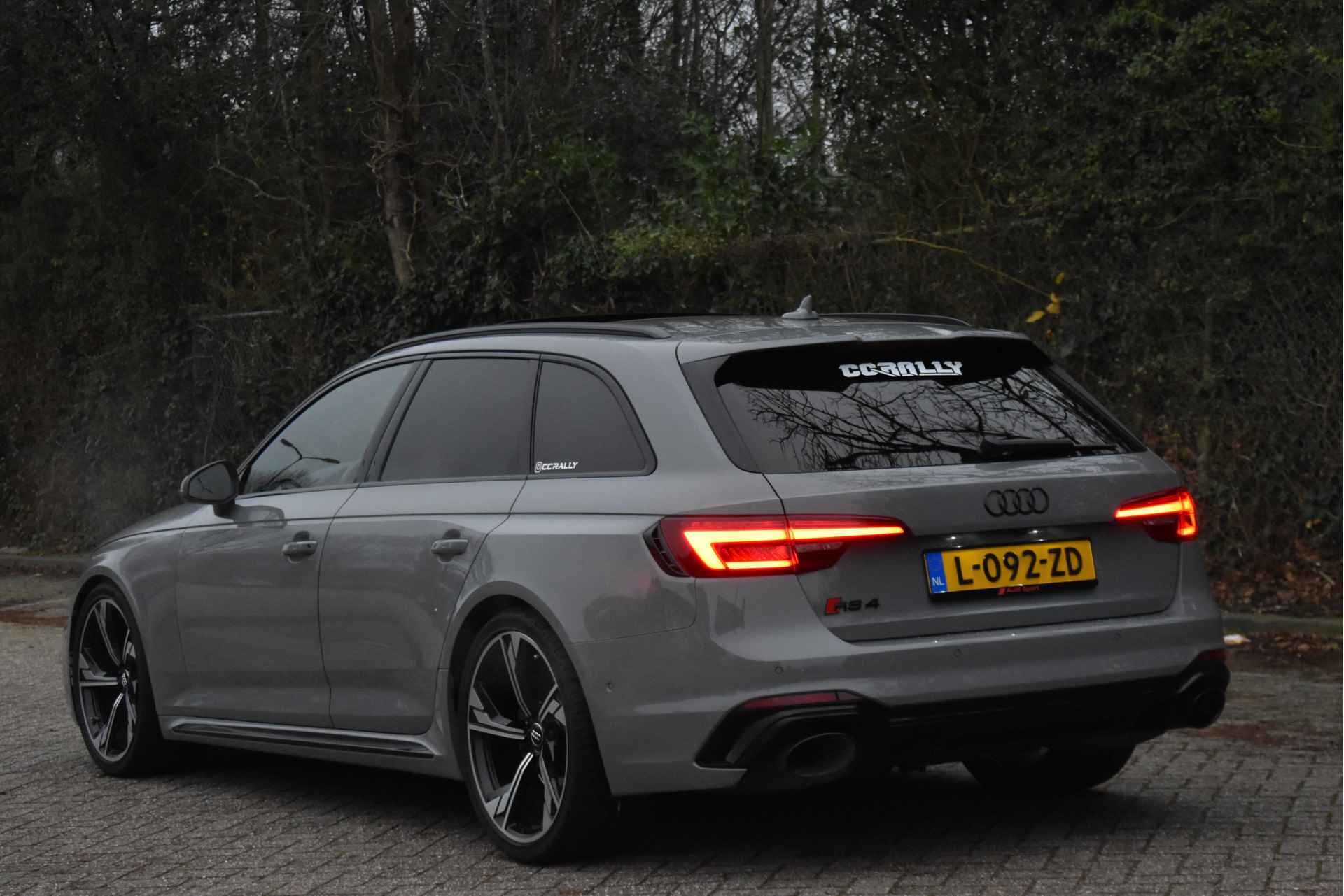 Audi A4 Avant 2.9 TFSI RS 4 quattro Pro Line Plus Carbon | Zeer netjes | Keramische remmen | B&O | HUD | Open dak | 360gr.camera | Keyless | Elekt.stoelen | 20" - 4/59