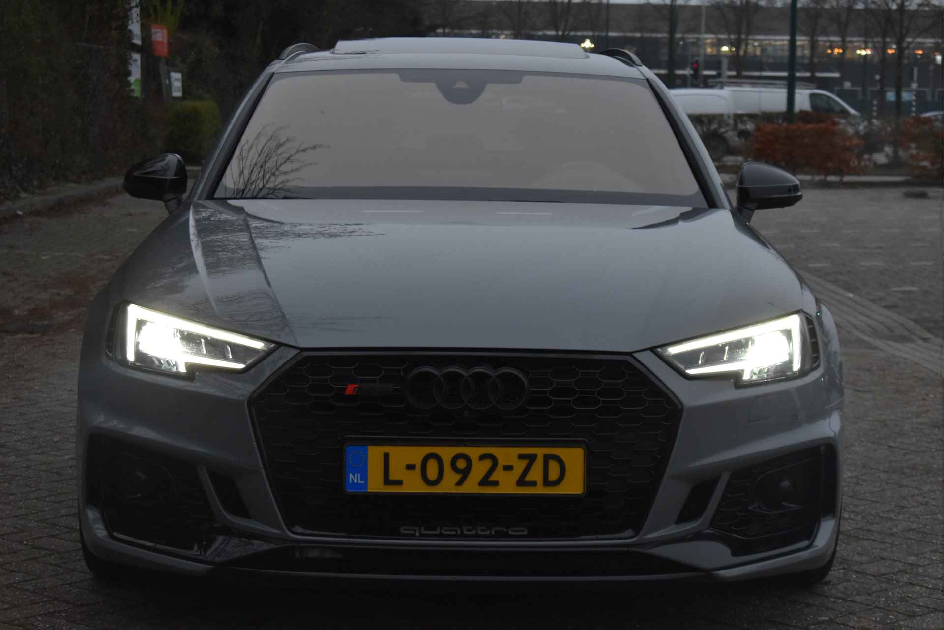 Audi A4 Avant 2.9 TFSI RS 4 quattro Pro Line Plus Carbon | Zeer netjes | Keramische remmen | B&O | HUD | Open dak | 360gr.camera | Keyless | Elekt.stoelen | 20" - 5/59