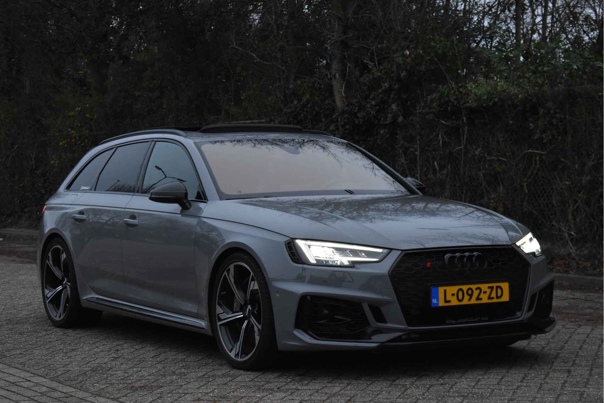 Audi A4 Avant 2.9 TFSI RS 4 quattro Pro Line Plus Carbon | Zeer netjes | Keramische remmen | B&O | HUD | Open dak | 360gr.camera | Keyless | Elekt.stoelen | 20" - 6/59