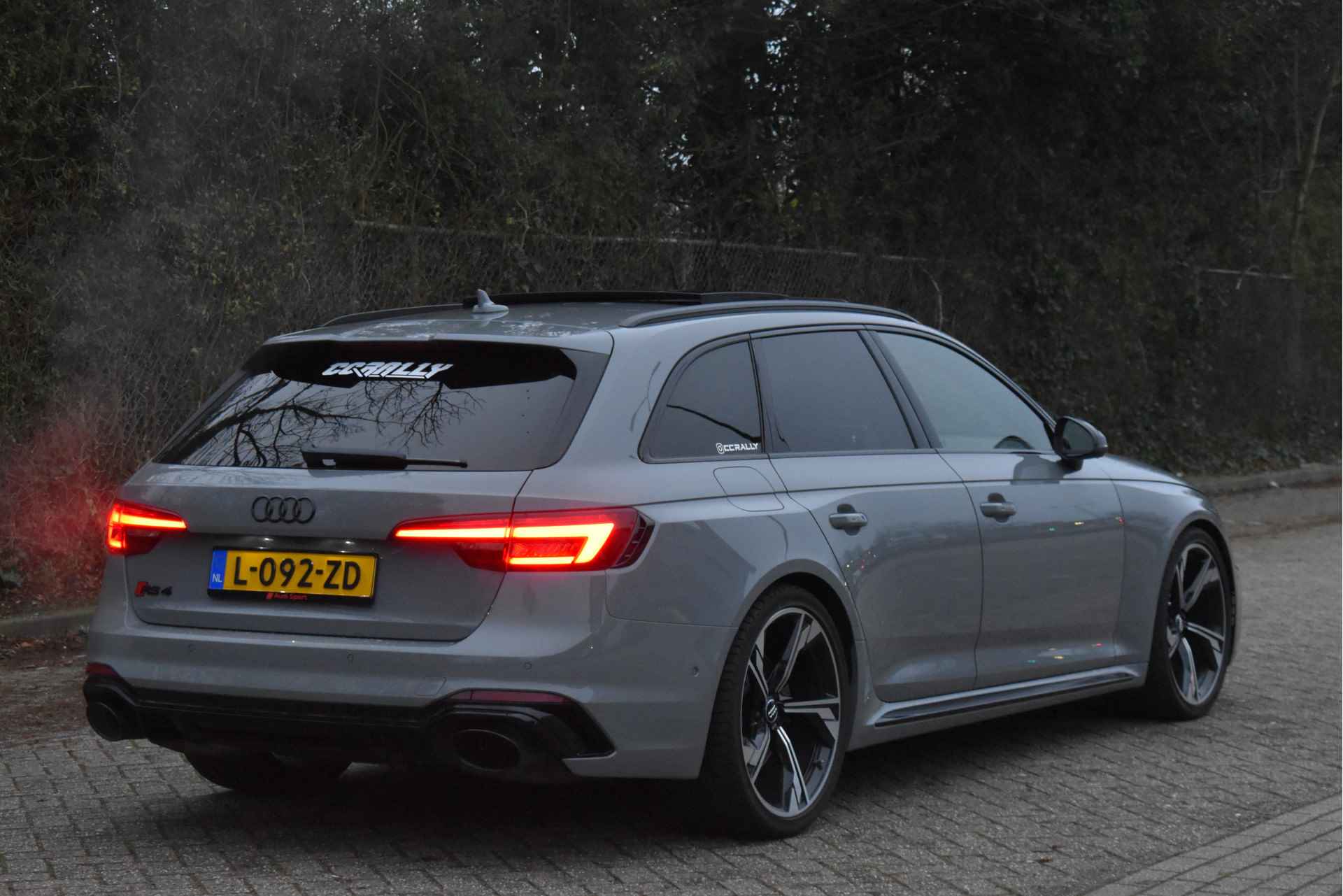 Audi A4 Avant 2.9 TFSI RS 4 quattro Pro Line Plus Carbon | Zeer netjes | Keramische remmen | B&O | HUD | Open dak | 360gr.camera | Keyless | Elekt.stoelen | 20" - 27/59