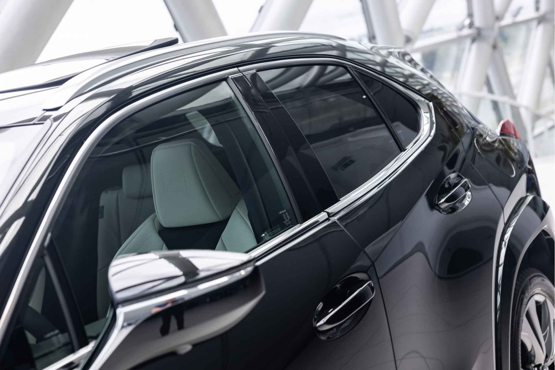 Lexus UX 250h F Sport Line | Direct leverbaar | Actieprijs | Full-Option | - 43/46