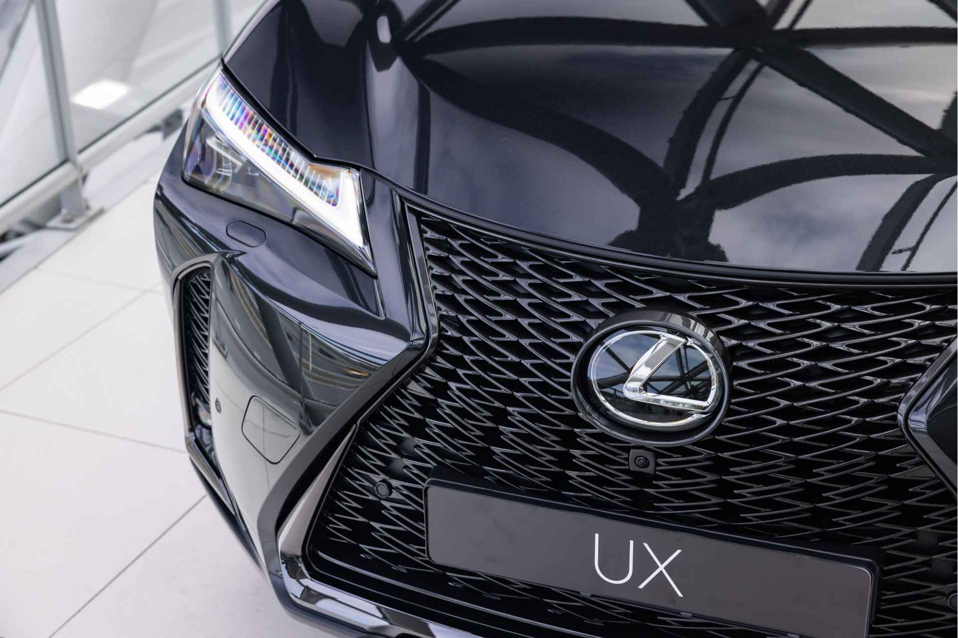 Lexus UX 250h F Sport Line  | Full-Option | Schuif-kanteldak | Mark Levinson | - 45/51