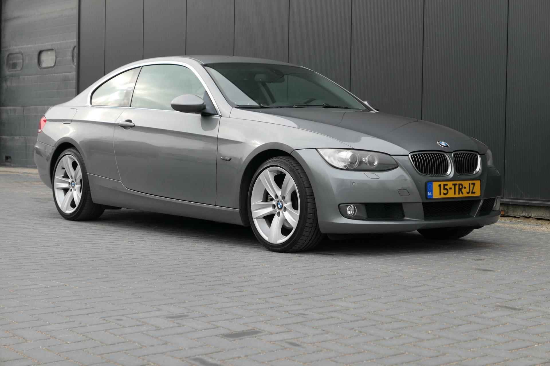 BMW 3-serie Coupé 325i High Executive NAP Navi Automaat Leder Sportstoelen Youngtimer - 19/27