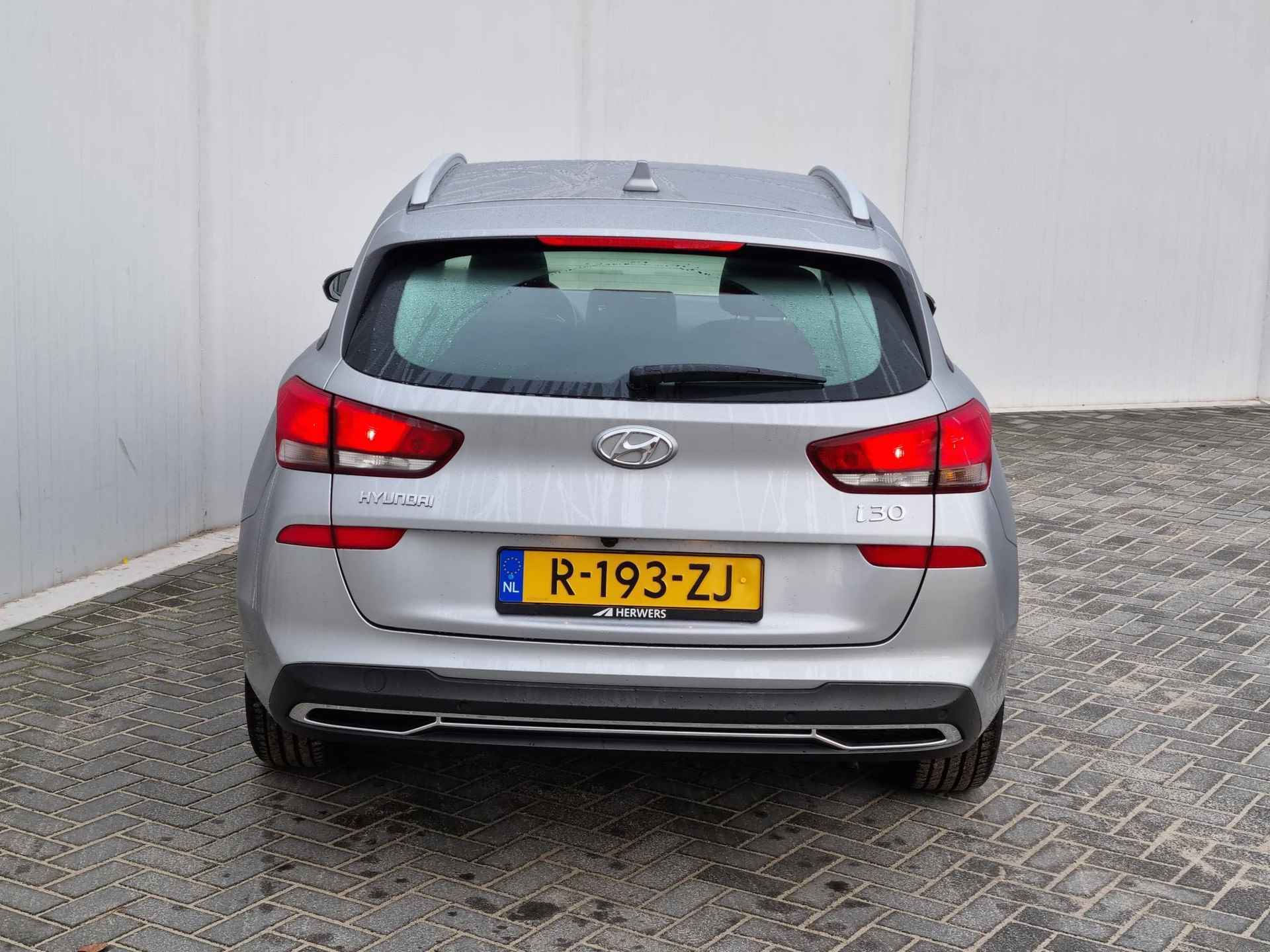 Hyundai i30 Wagon 1.0 T-GDi MHEV Comfort Smart Automaat / Private Lease Vanaf €629,- / Navigatie / Android Auto&Apple Carplay / Achteruitrijcamera / Climate Control / - 22/38