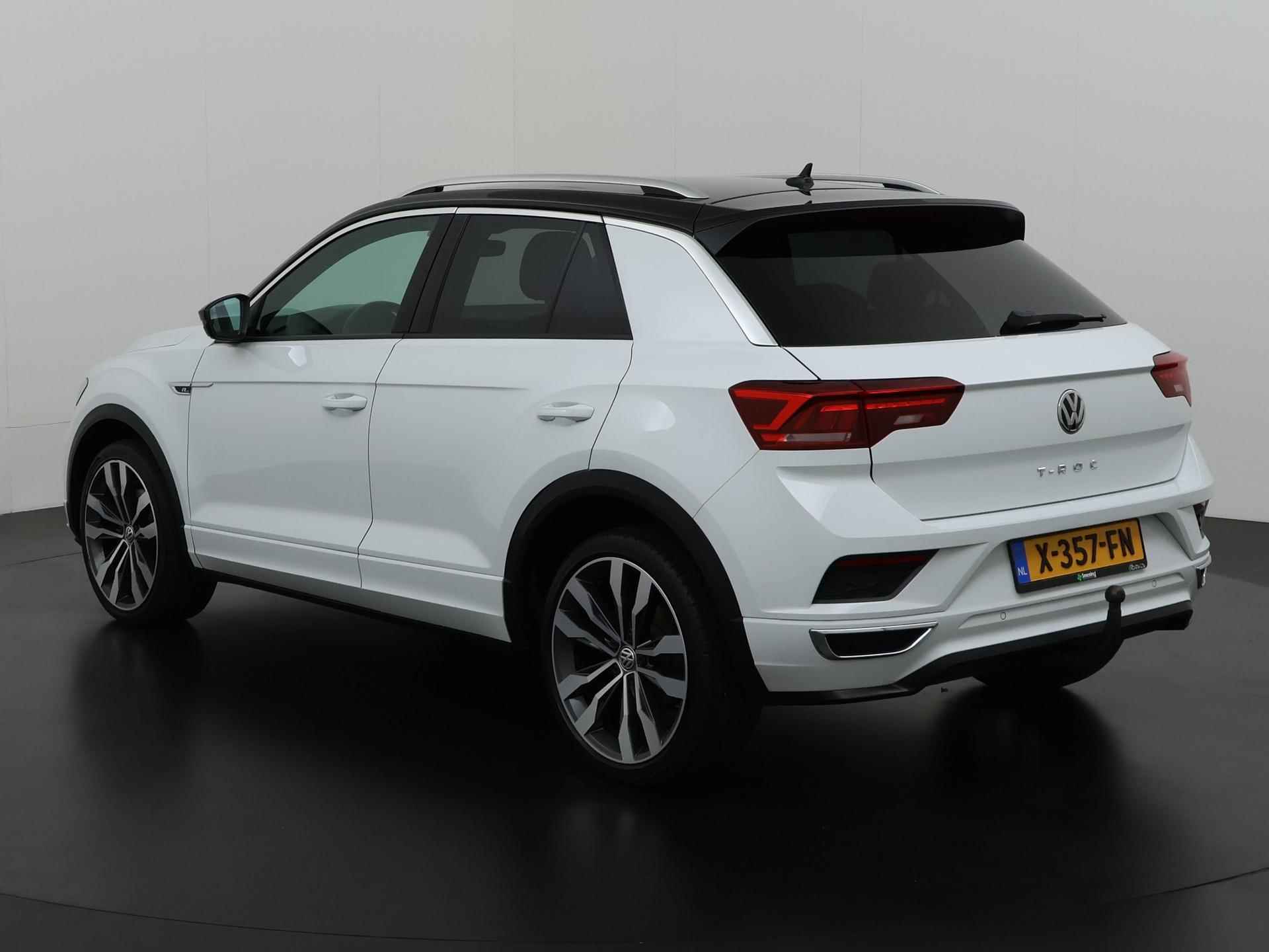 Volkswagen T-Roc 1.5 TSI Sport Business R | Trekhaak | Active Info Display | Stoelverwraming | Zondag Open! - 6/36