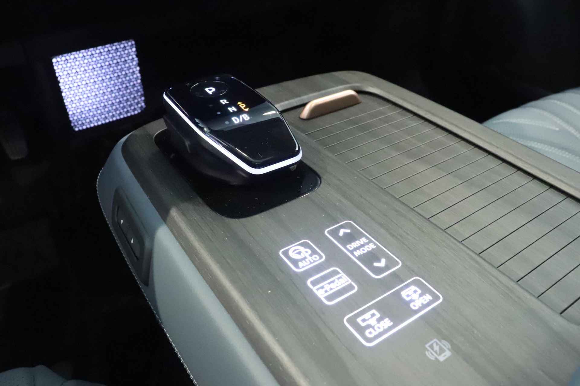 Nissan Ariya 91 kWh Evolve Clima Navi Open Dak 20"LMV Nappa Leder Stoelverw Adapt Cruise BleuTooth Apple Carplay LED PDC v+a 360 Camera 100% ELEKTRISCH - 15/27