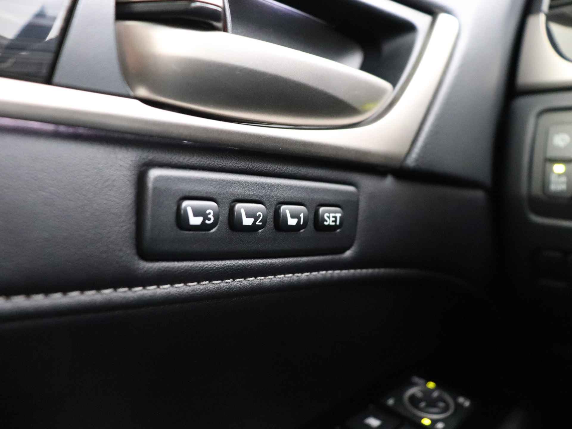Lexus GS 450h 20th Anniversary | Premium Navigatie | Stoelverwarming en -ventilatie | Leder | - 29/42