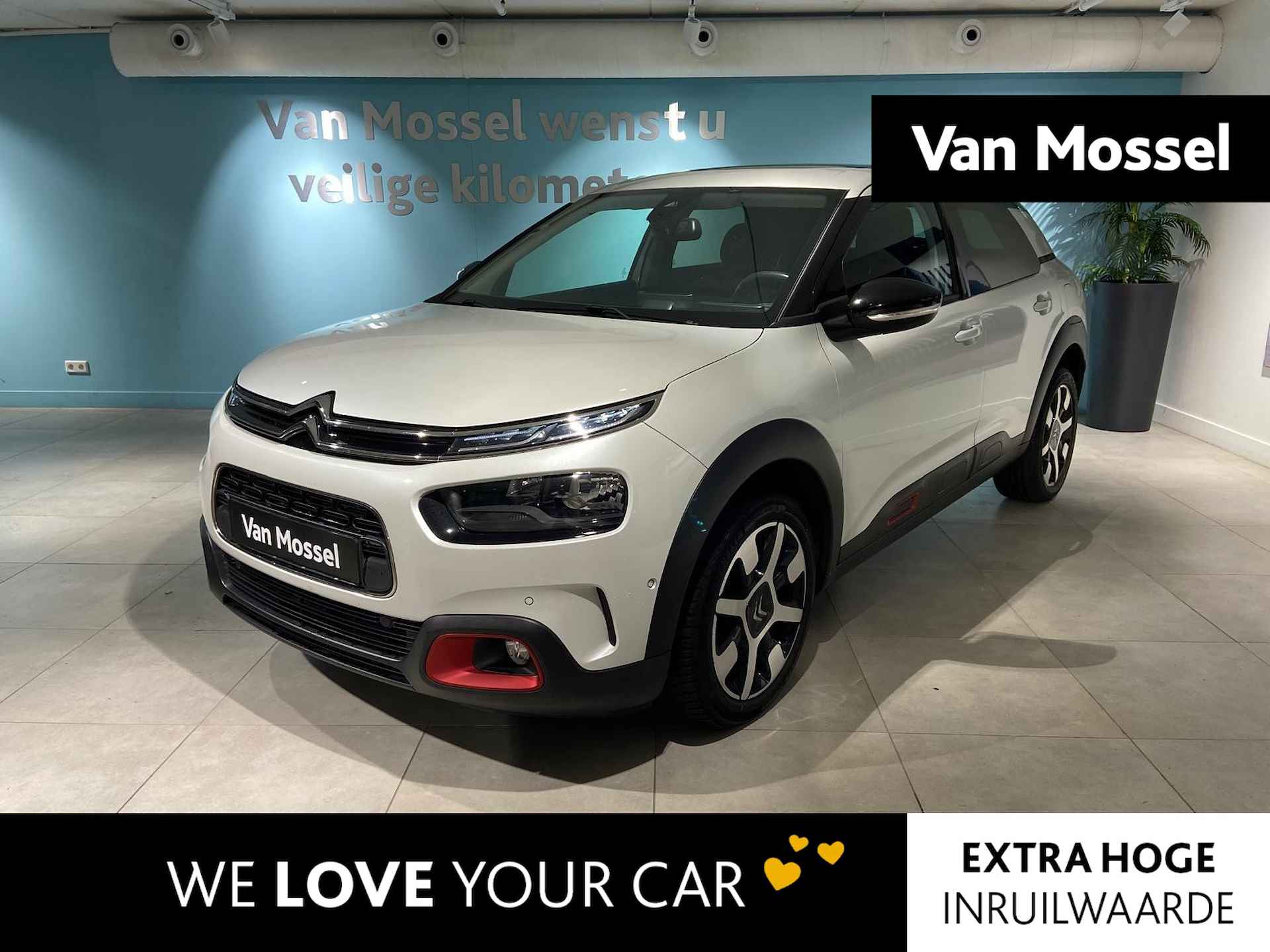 Citroen C4 Cactus 1.2 PureTech Shine Panodak | comfort seats | camera