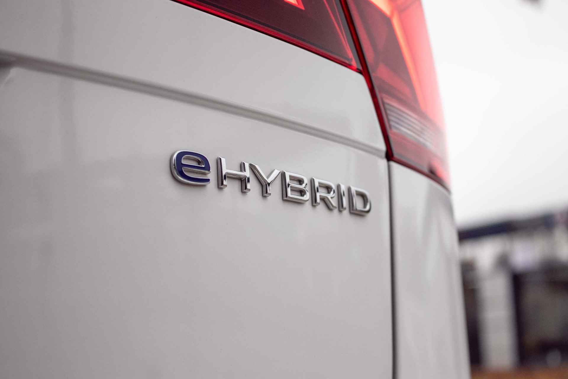 Volkswagen Tiguan 1.4 TSI eHybrid R-Line Business+ - All-in rijklrprs | pano/schuif dak | 360° camera | Leer - 43/50