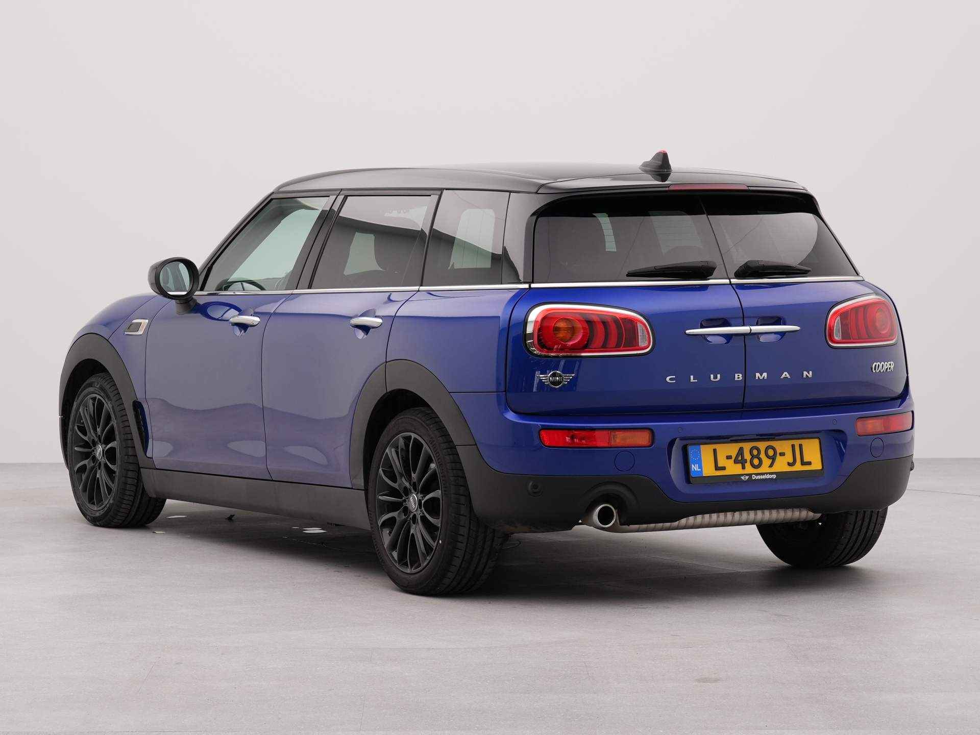 MINI Clubman 1.5 Cooper Business Edition | Navigatie | Airco | Bluetooth | Automaat | Extra getint glas | PDC | - 3/73