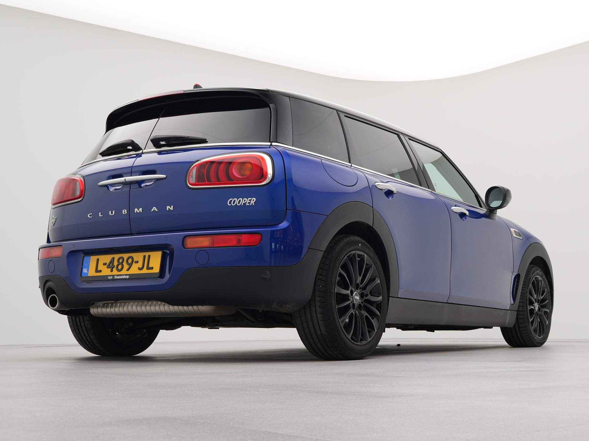 MINI Clubman 1.5 Cooper Business Edition | Navigatie | Airco | Bluetooth | Automaat | Extra getint glas | PDC | - 11/73