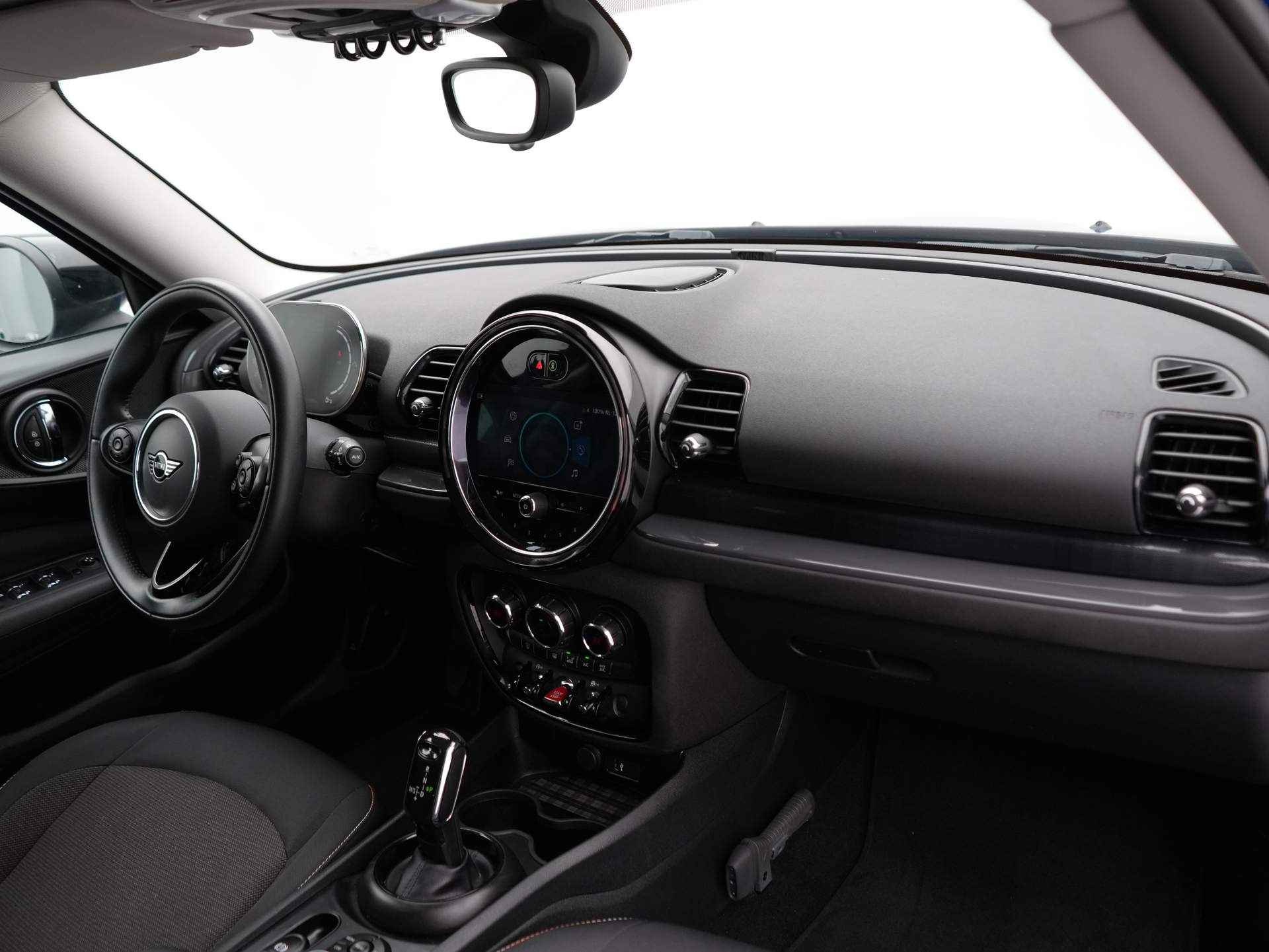 MINI Clubman 1.5 Cooper Business Edition | Navigatie | Airco | Bluetooth | Automaat | Extra getint glas | PDC | - 16/73