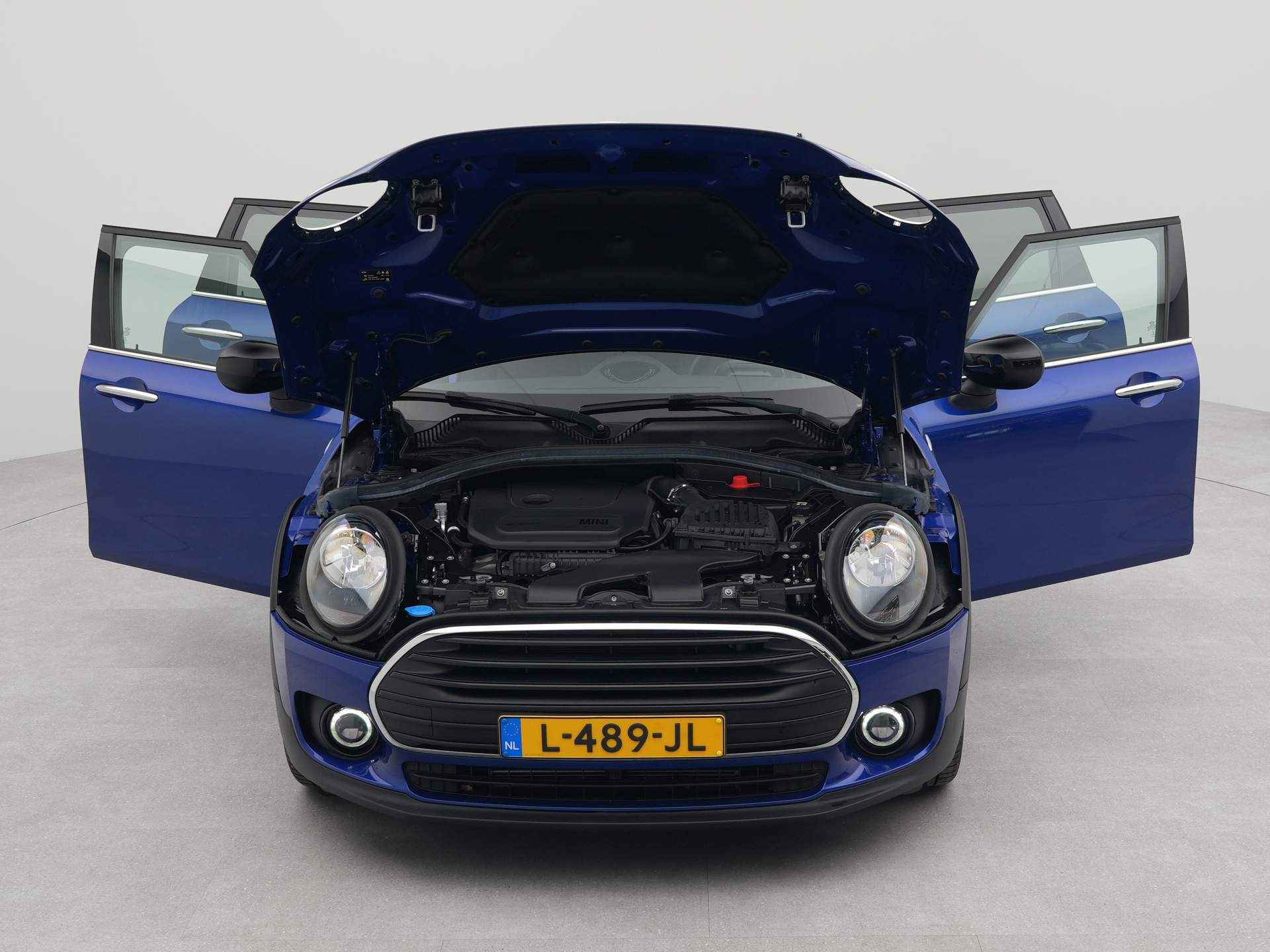 MINI Clubman 1.5 Cooper Business Edition | Navigatie | Airco | Bluetooth | Automaat | Extra getint glas | PDC | - 17/73