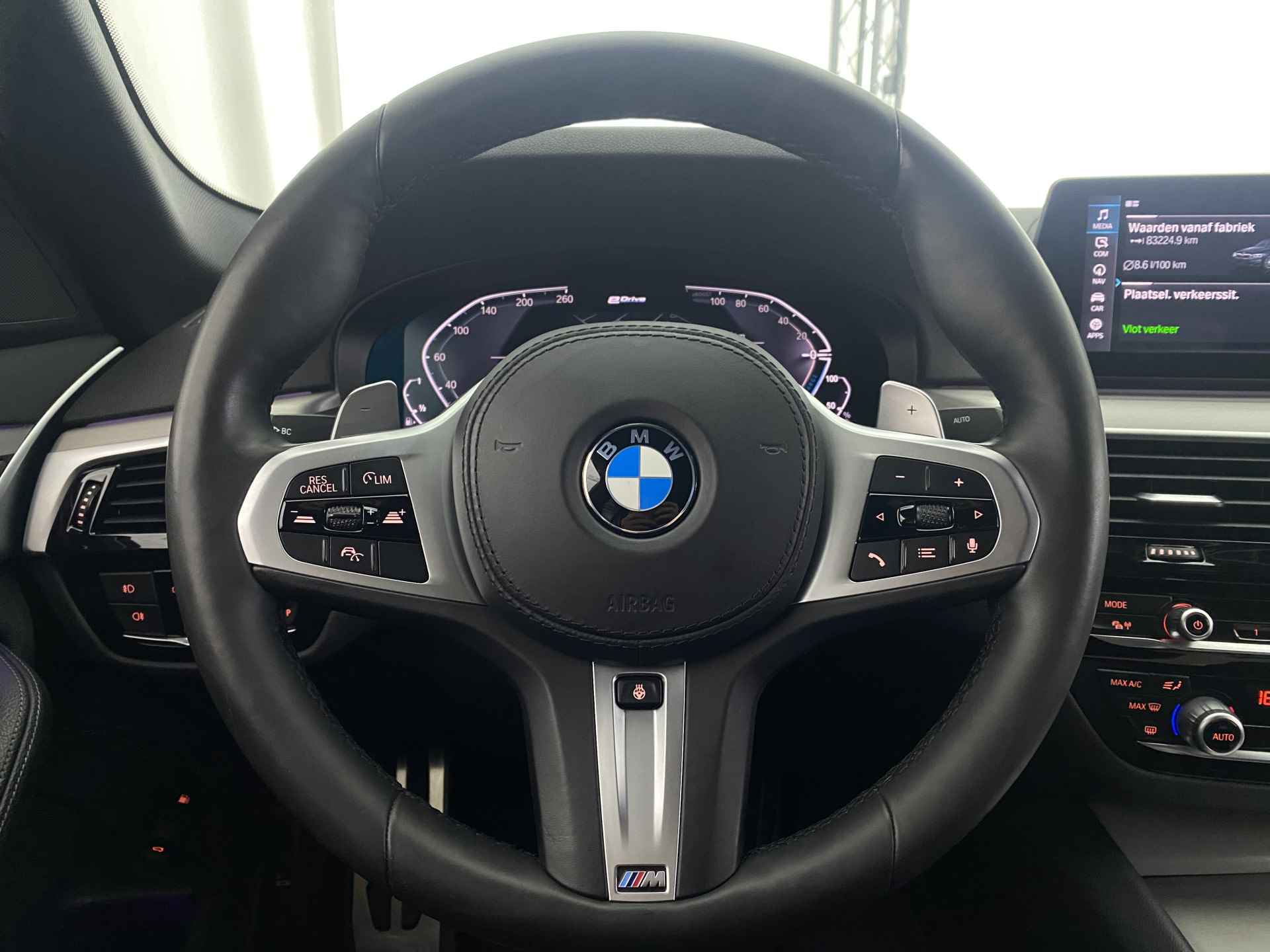 BMW 5 Serie 530e xDrive iPerformance M-Sport Automaat | Apple CarPlay | Navi | Elek. Stoelen met geheugen | Max 252 pk | - 13/50