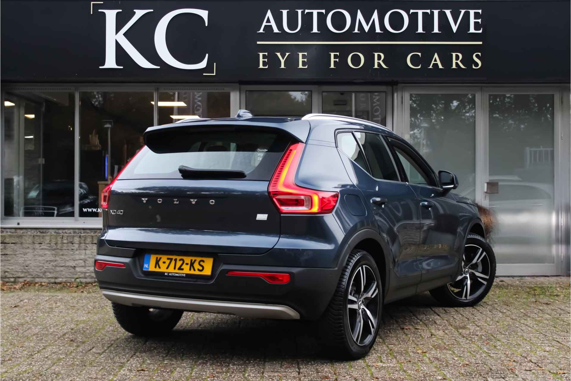 Volvo XC40 1.5 T5 Recharge R-Design | Orig. NL | 360 | H/K - 10/33