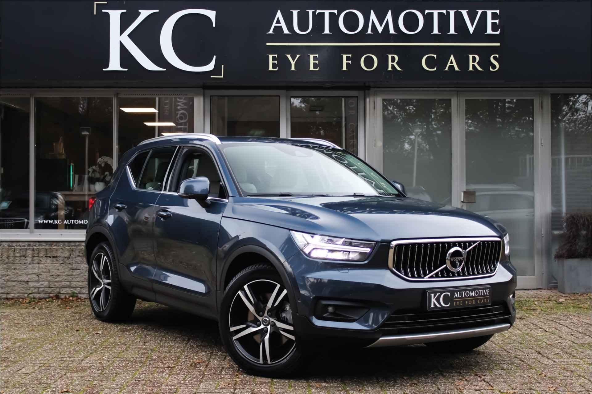 Volvo XC40 1.5 T5 Recharge R-Design | Orig. NL | 360 | H/K - 12/33