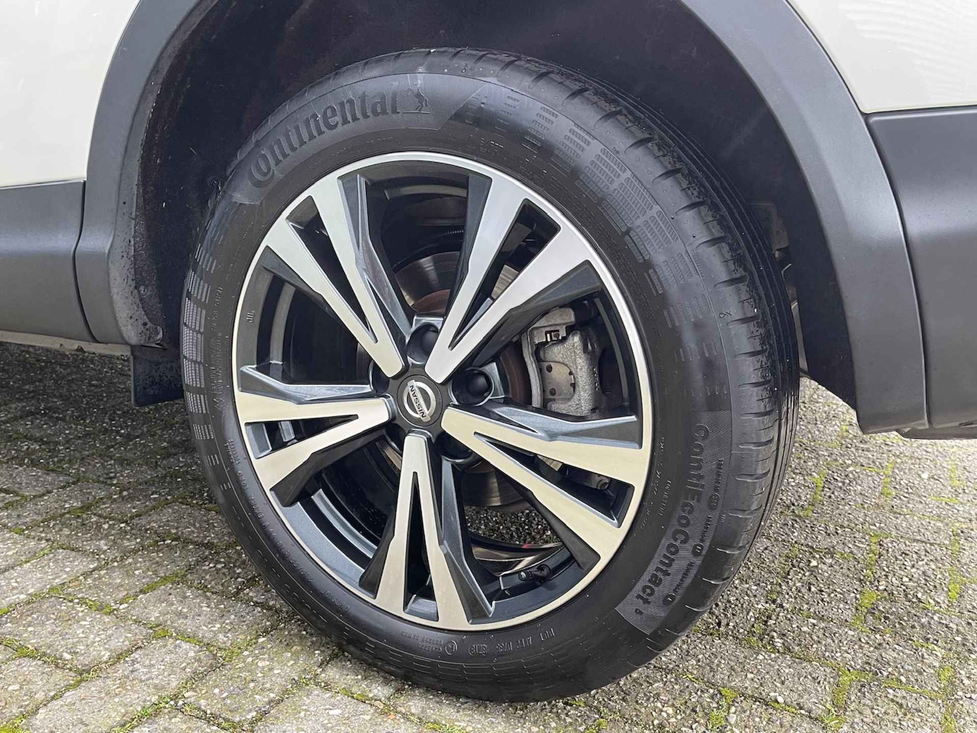 NISSAN Qashqai 1.3 DIG-T 160pk Automaat N-Connecta | Panoramisch Dak | Navigatie & Carplay | 360 Parkeer Camera | Cruisecontrol | Voorraam & Stoelverwarming | - 8/33