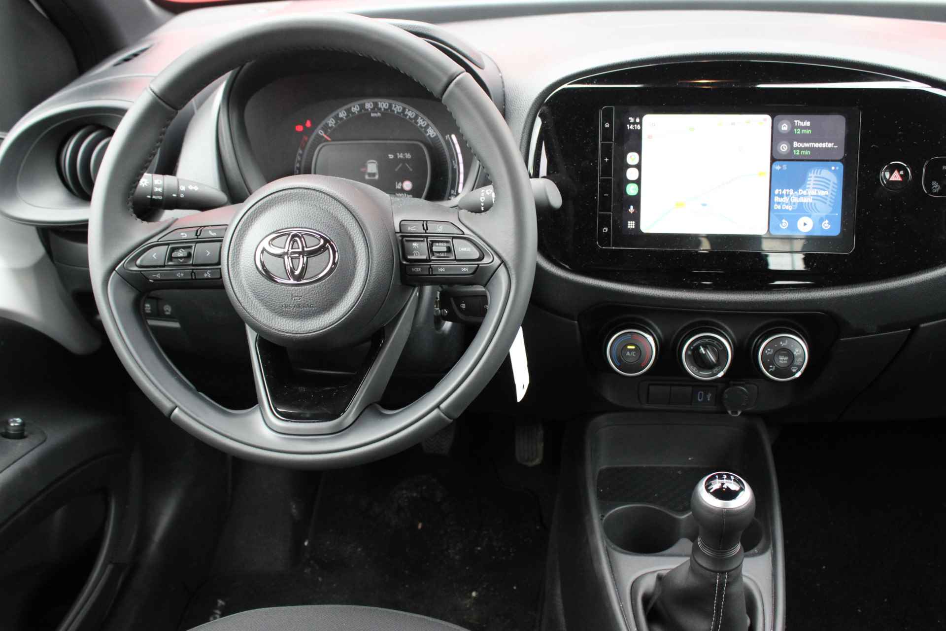 Toyota Aygo X 1.0 VVT-i MT play 5 deurs - 15/33