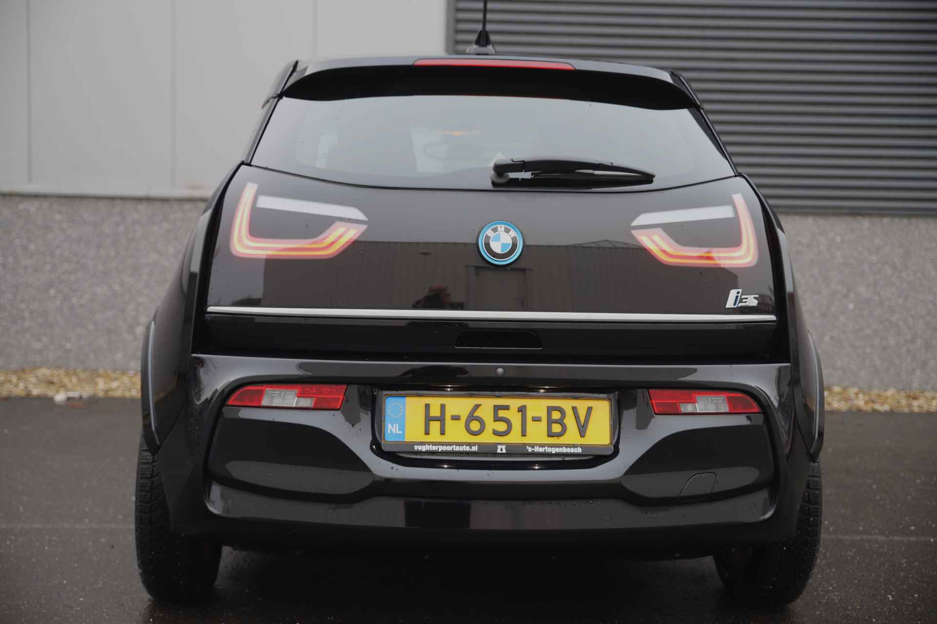 BMW i3 S 184pk Executive Edition 120Ah 42 kWh Warmtepomp/Camera - 27/39