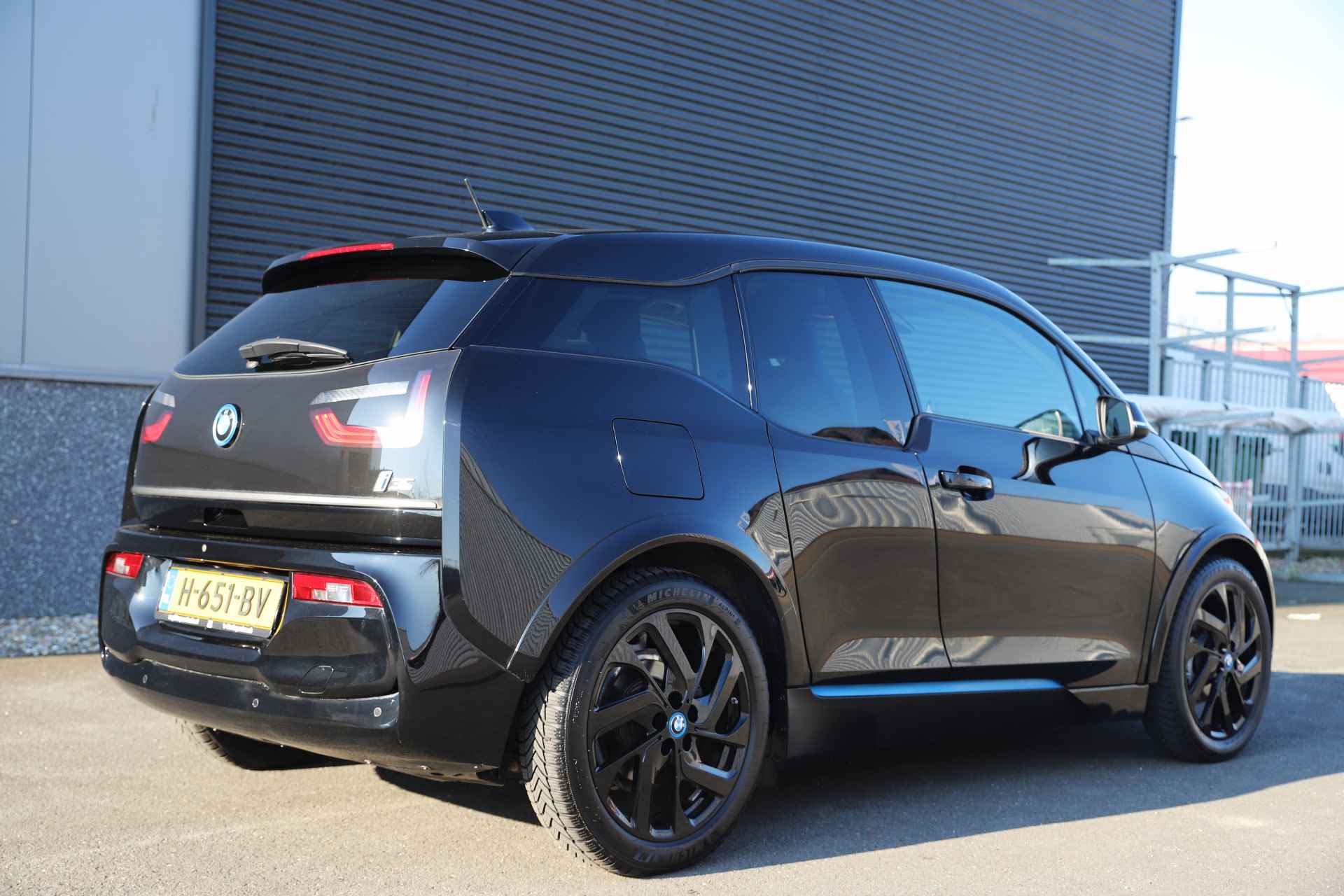 BMW i3 S 184pk*Dark Shadow*120Ah/42 kWh/Warmtepomp/Camera/3-Fase - 9/39