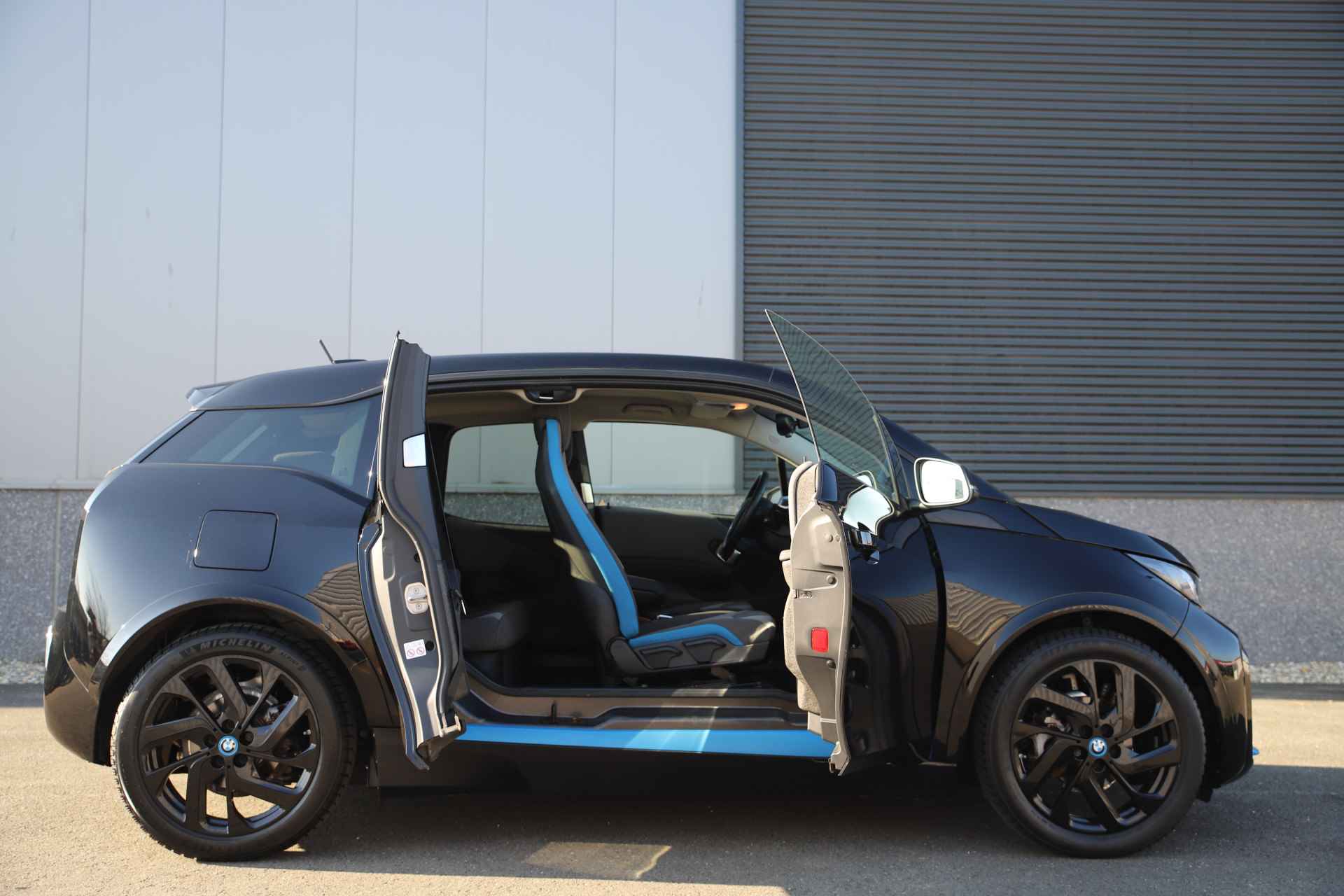 BMW i3 S 184pk*Dark Shadow*120Ah/42 kWh/Warmtepomp/Camera/3-Fase - 15/39