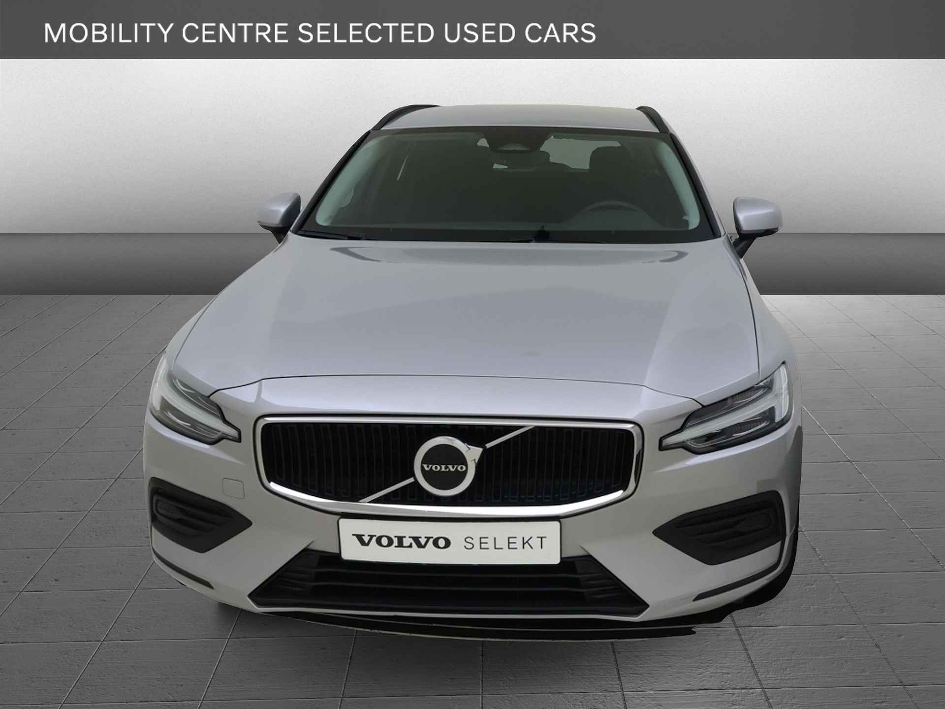 Volvo V60 2.0 B3 Essential | Trekhaak | Google Services | Stoel-/Stuurverw - 3/35