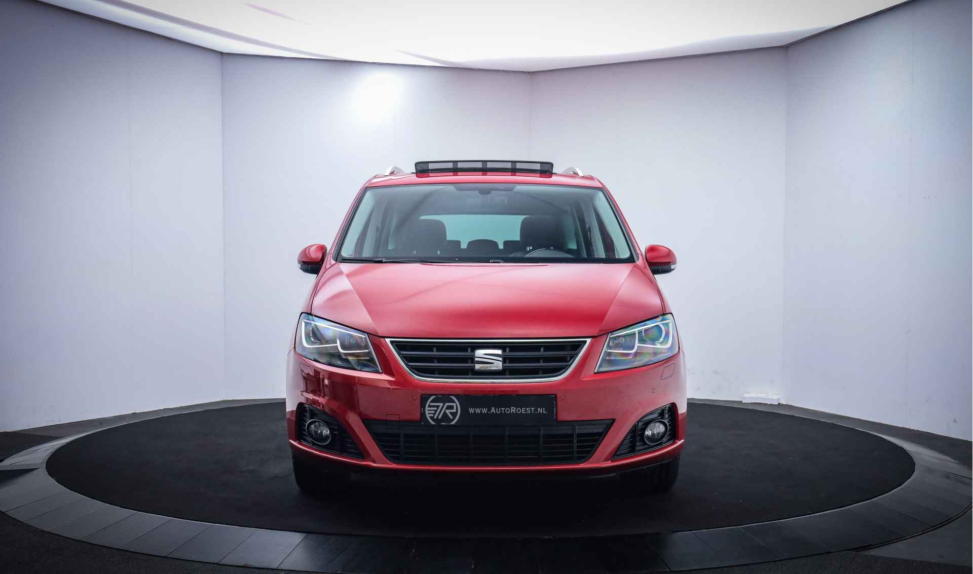 SEAT Alhambra 1.4TSI Dsg 7Pers STYLE Exclusief PANO/MEMORY/CAMERA/XENON/CARPLAY/NAVI/CRUISE/BLINDSPOT/ELEK SCHUIFDEUREN/ELEK TREKHAAK - 2/31