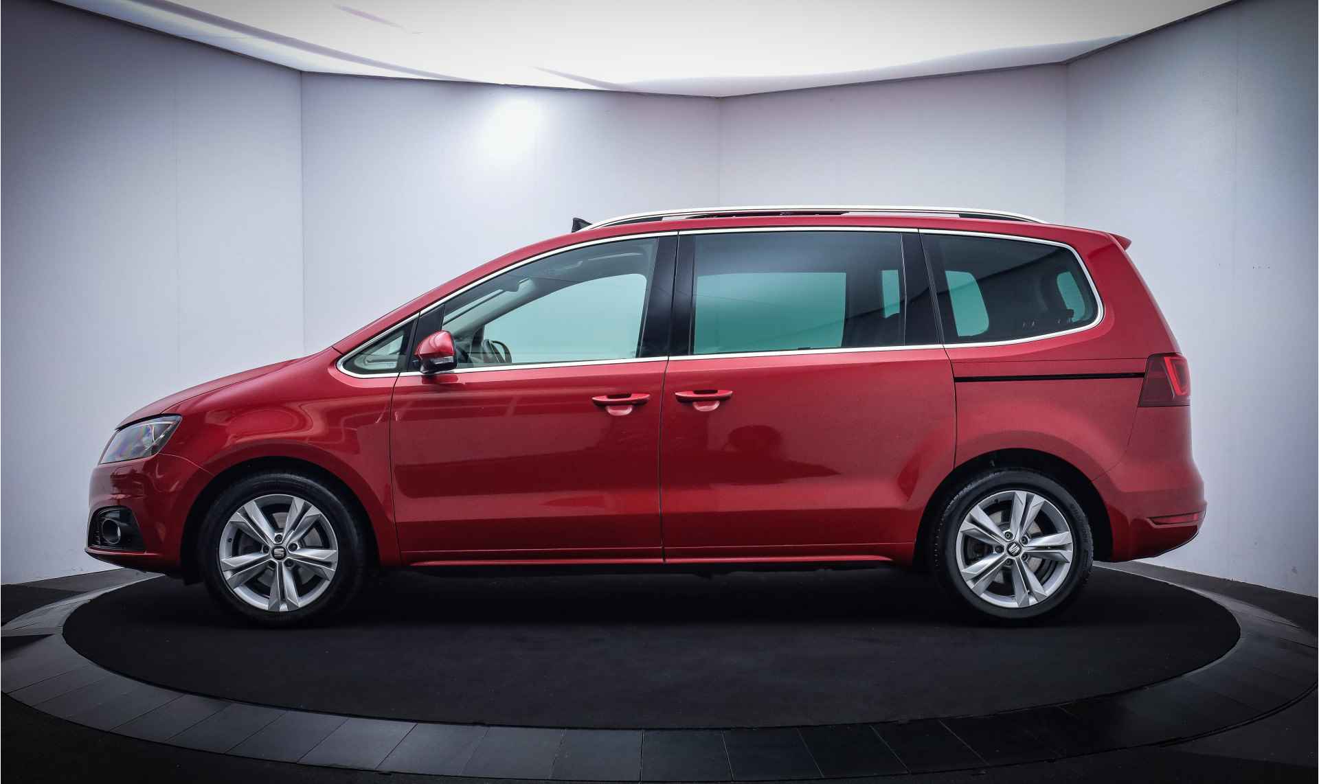 SEAT Alhambra 1.4TSI Dsg 7Pers STYLE Exclusief PANO/MEMORY/CAMERA/XENON/CARPLAY/NAVI/CRUISE/BLINDSPOT/ELEK SCHUIFDEUREN/ELEK TREKHAAK - 14/31