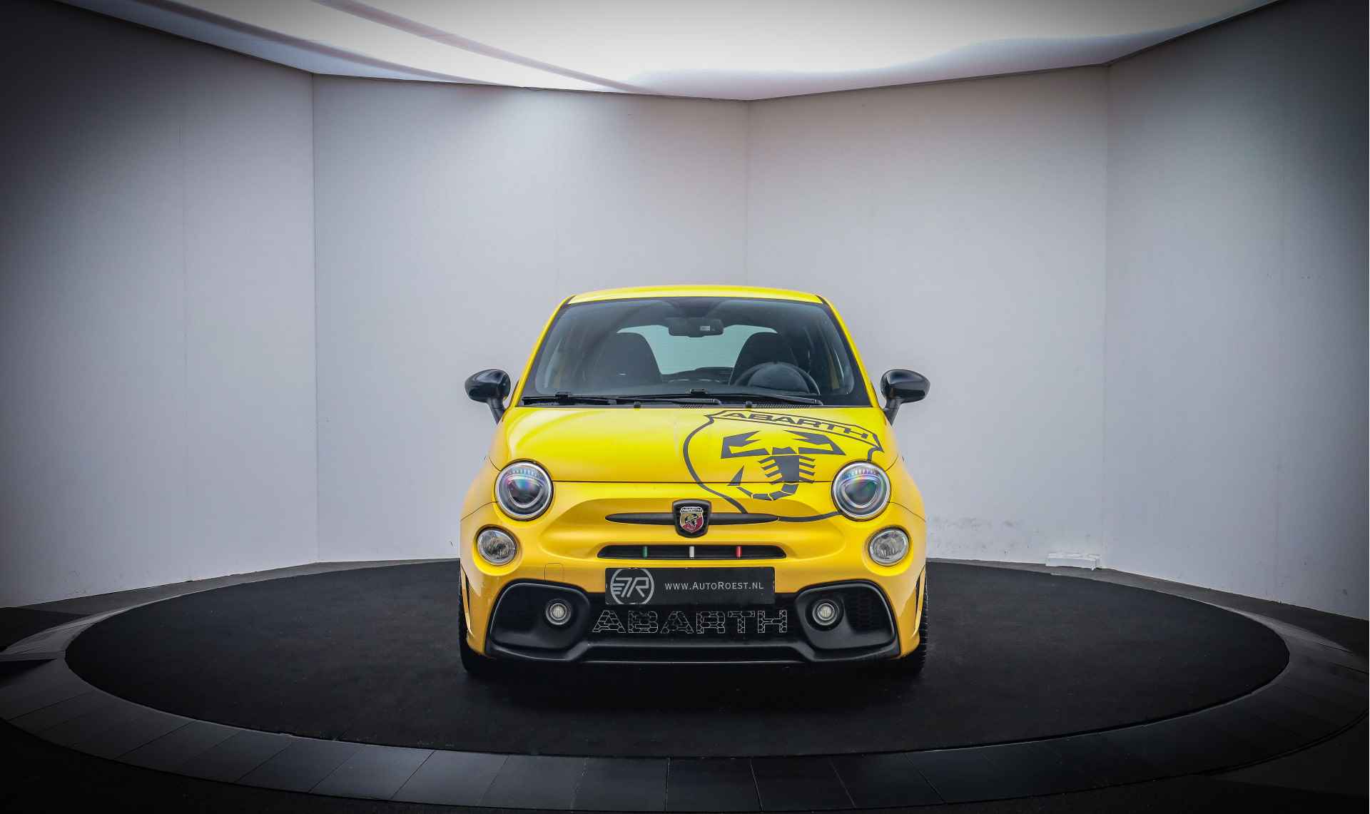 Fiat 500 1.4T 180Pk 595 ABARTH COMPETIZIONE BEATS AUDIO/XENON/SABELT STOELEN/CARPLAY/NAVI/DAB+/LMV 17''/PDC - 2/29