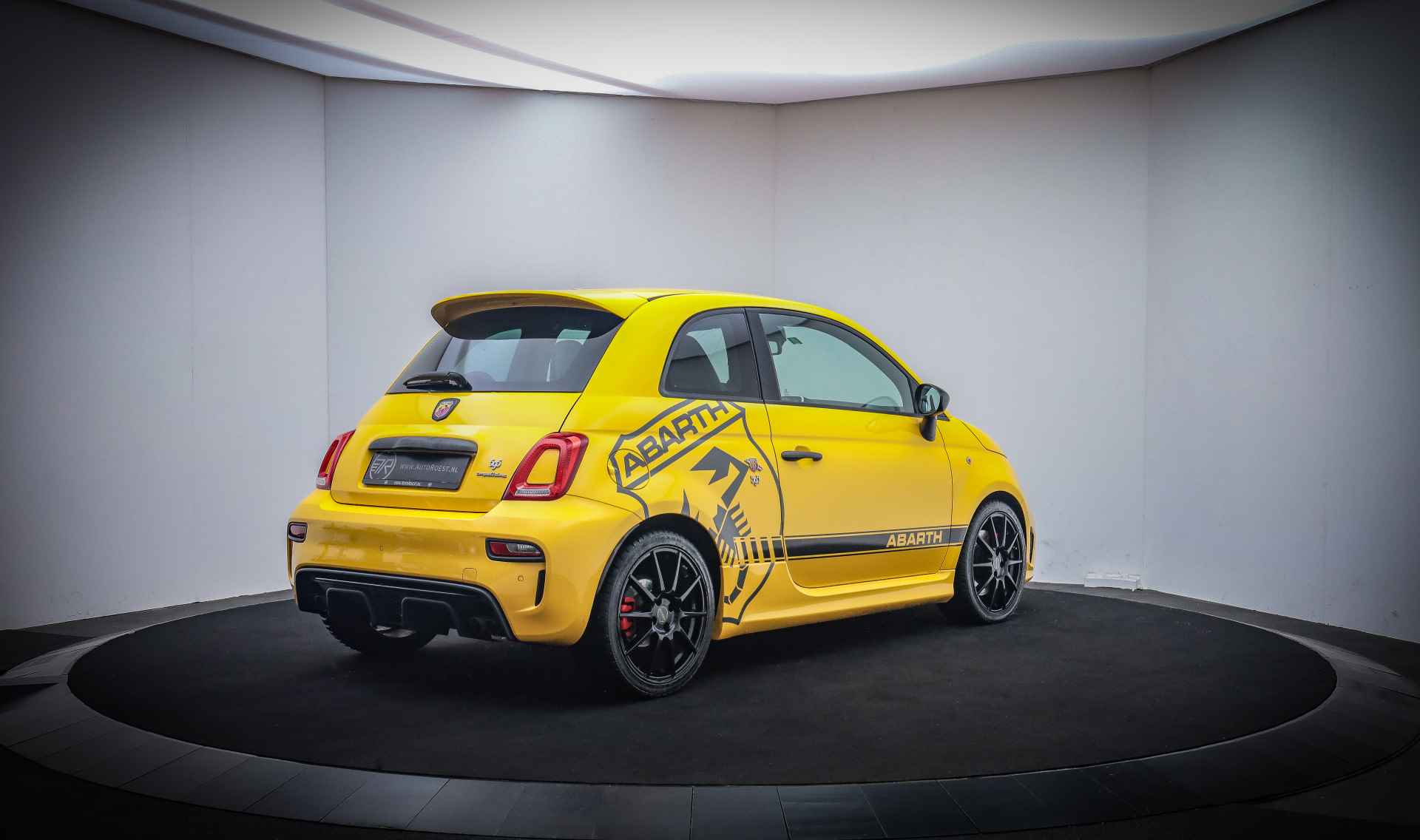 Fiat 500 1.4T 180Pk 595 ABARTH COMPETIZIONE BEATS AUDIO/XENON/SABELT STOELEN/CARPLAY/NAVI/DAB+/LMV 17''/PDC - 5/29