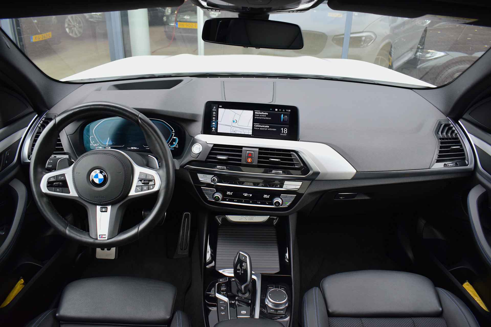 BMW X3 xDrive30e Executive Shadowline | M-Sport | Pano | HUD | Virtual | Stuur- en Stoelverw. - 13/44