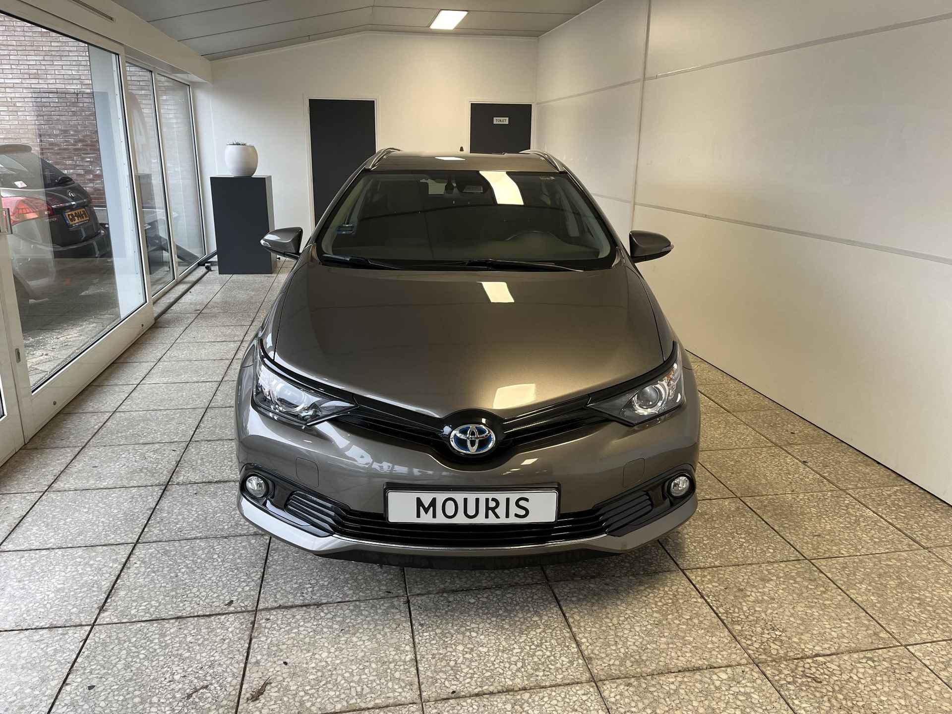 Toyota Auris Touring Sports 1.8 Hybrid edition S+ - 2/21