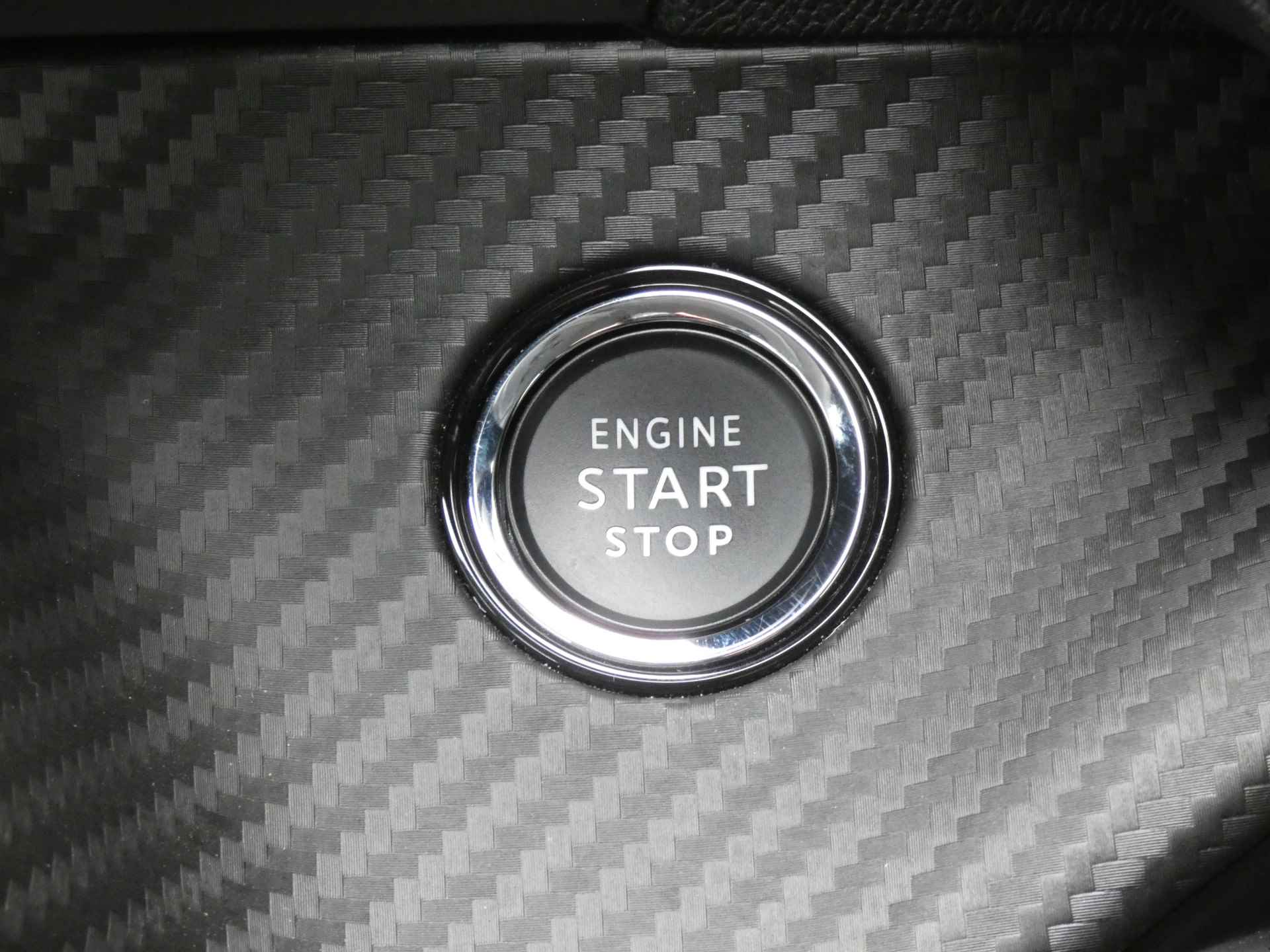 Peugeot e-2008 EV Allure Pack 50 kWh ! Camera | Navigatie | Parkeerhulp ! - 27/37