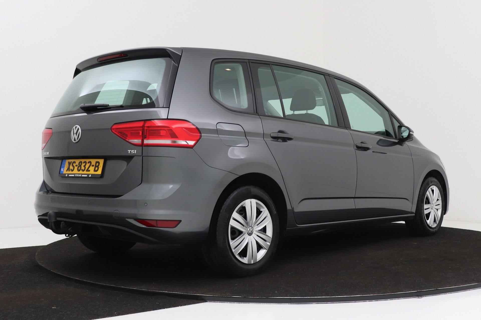 Volkswagen Touran 1.2 TSI Comfortline 7p | Trekhaak | CarPlay | Stoelverwarming | - 2/40