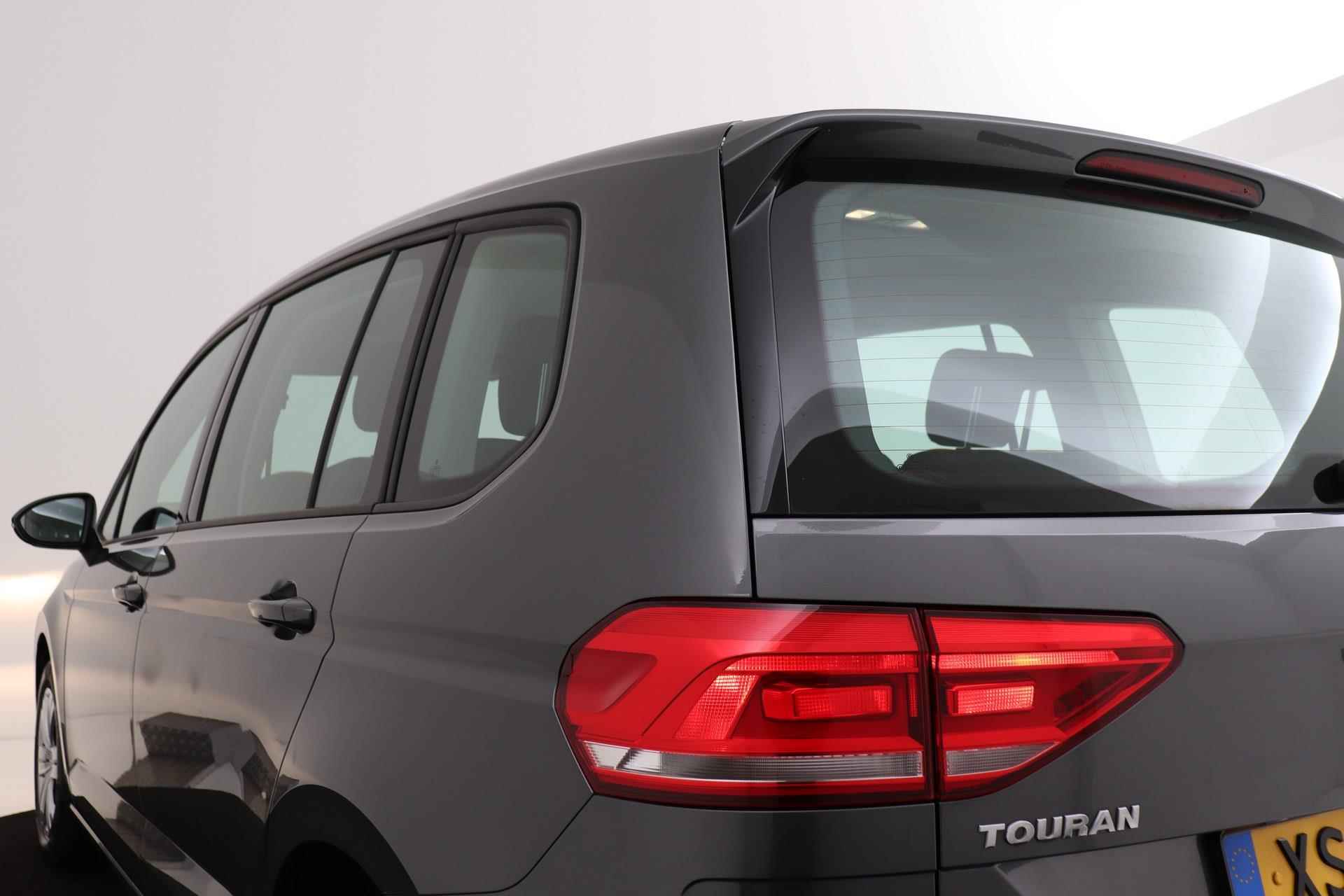 Volkswagen Touran 1.2 TSI Comfortline 7p | Trekhaak | CarPlay | Stoelverwarming | - 36/40