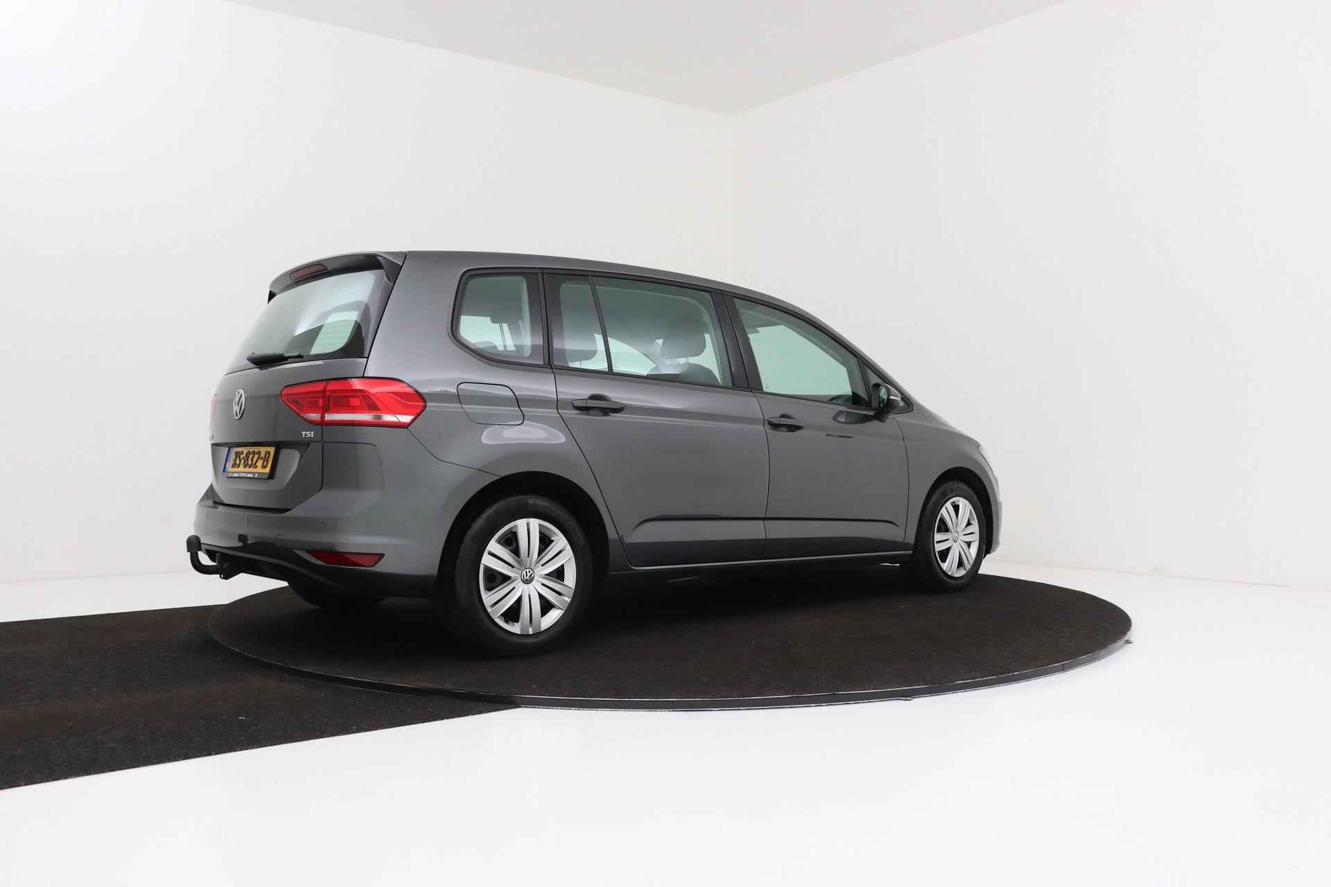 Volkswagen Touran 1.2 TSI Comfortline 7p | Trekhaak | CarPlay | Stoelverwarming | - 40/40